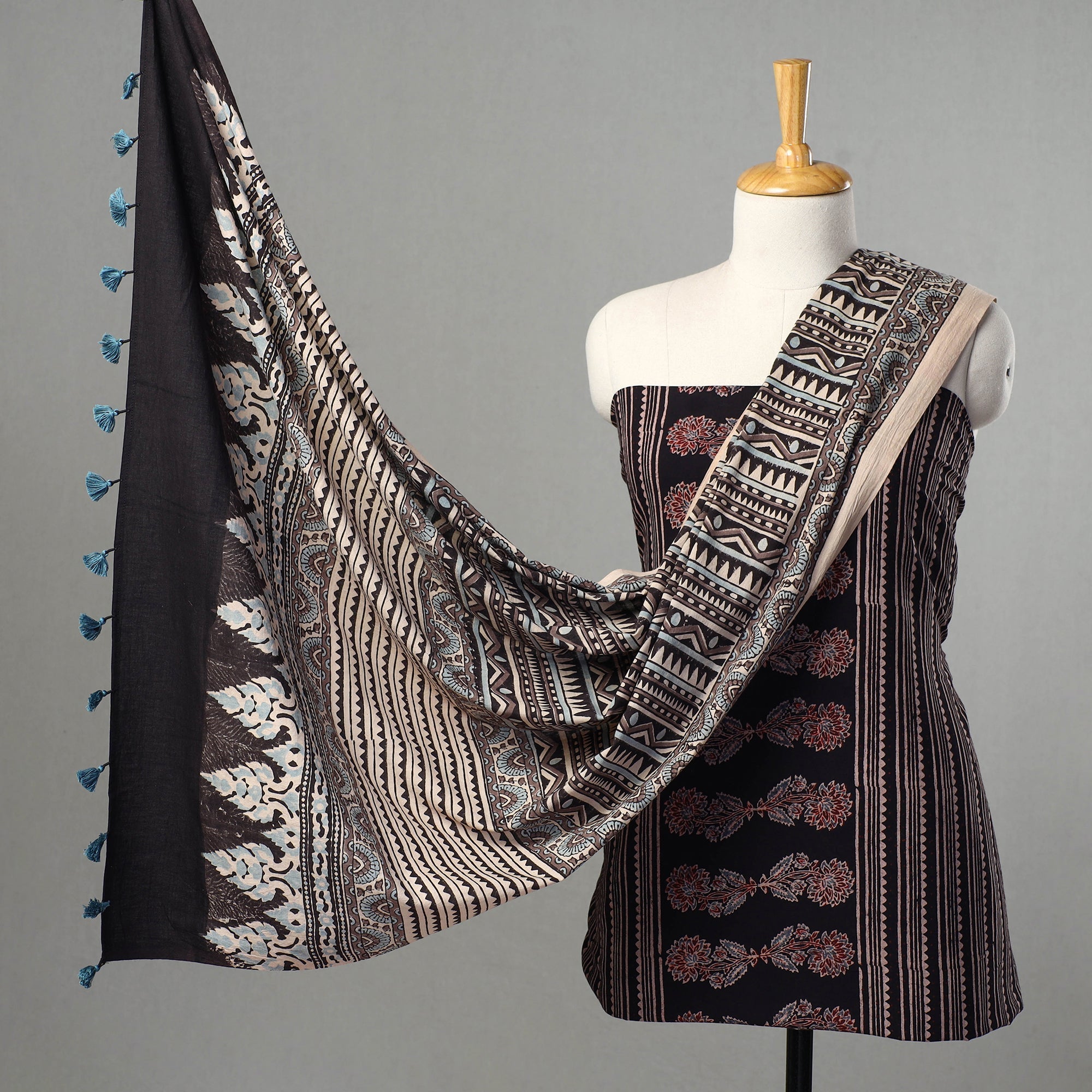 AJRAKH BY JABBAR KHATRI Black - Kutch Block Print Cotton 3pc Ajrakh Dress Material 10