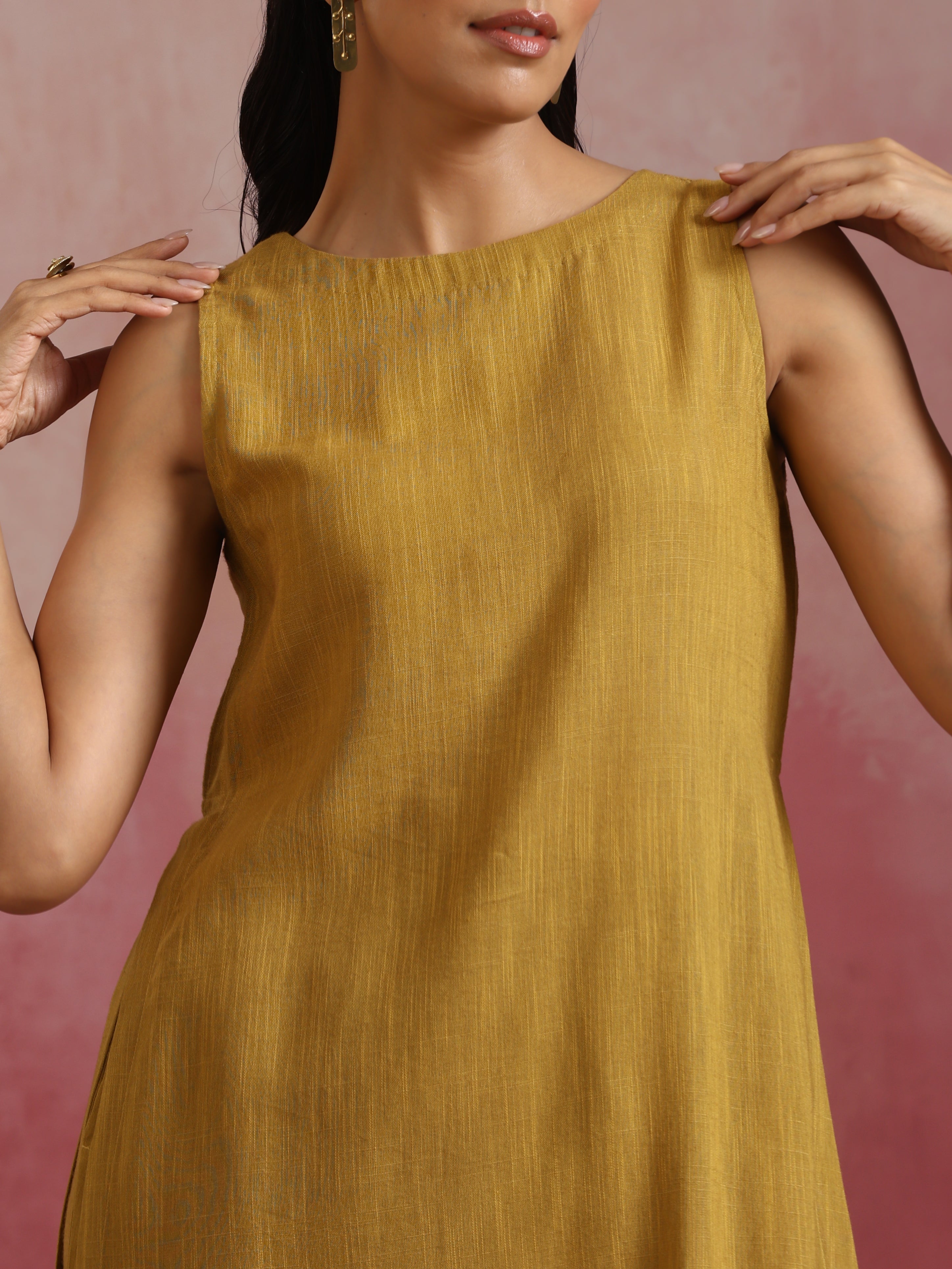trueBrowns Mustard Cotton Kurta Set - view 4