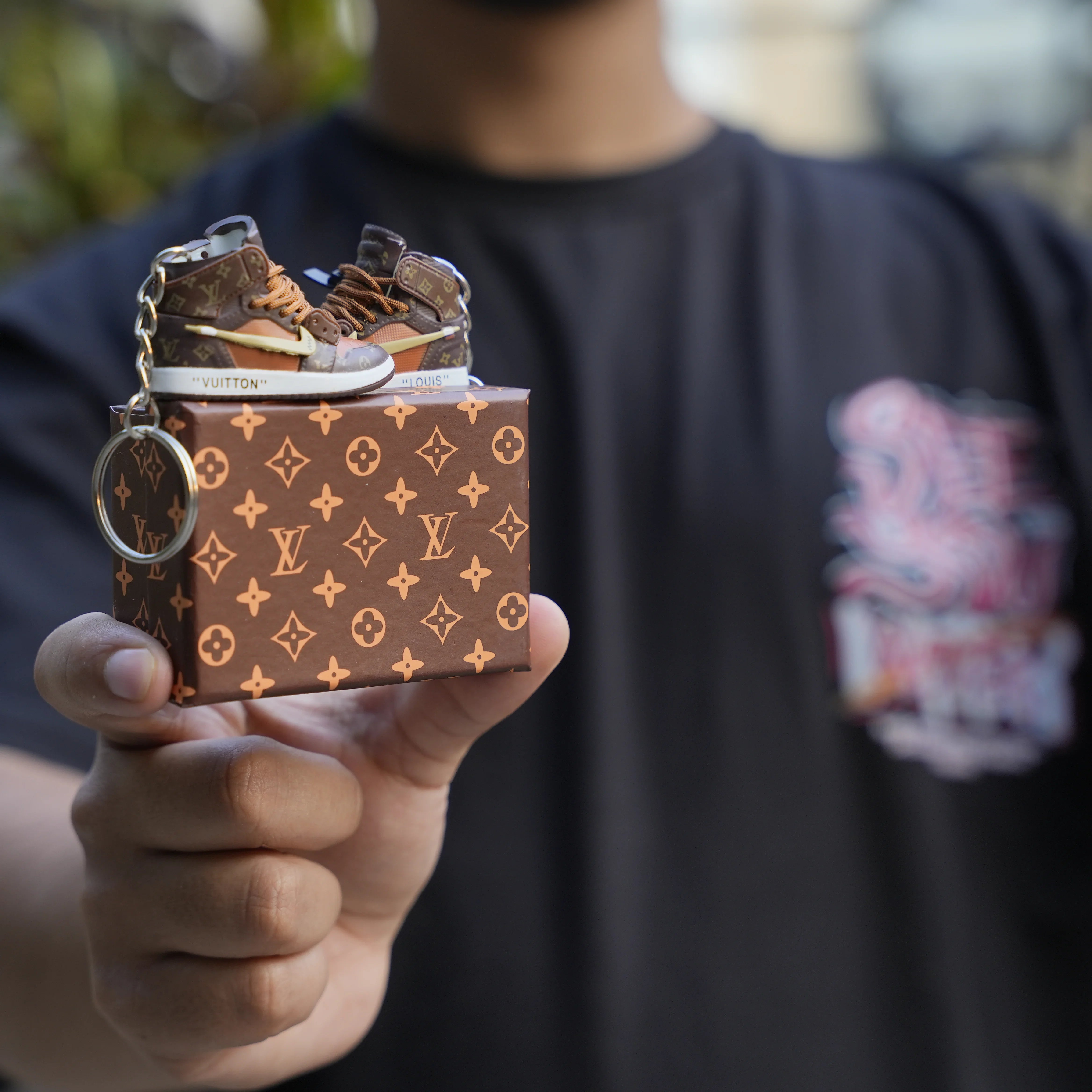 Kicks Machine 3D Sneaker Keychain With Box - LV High - view 2