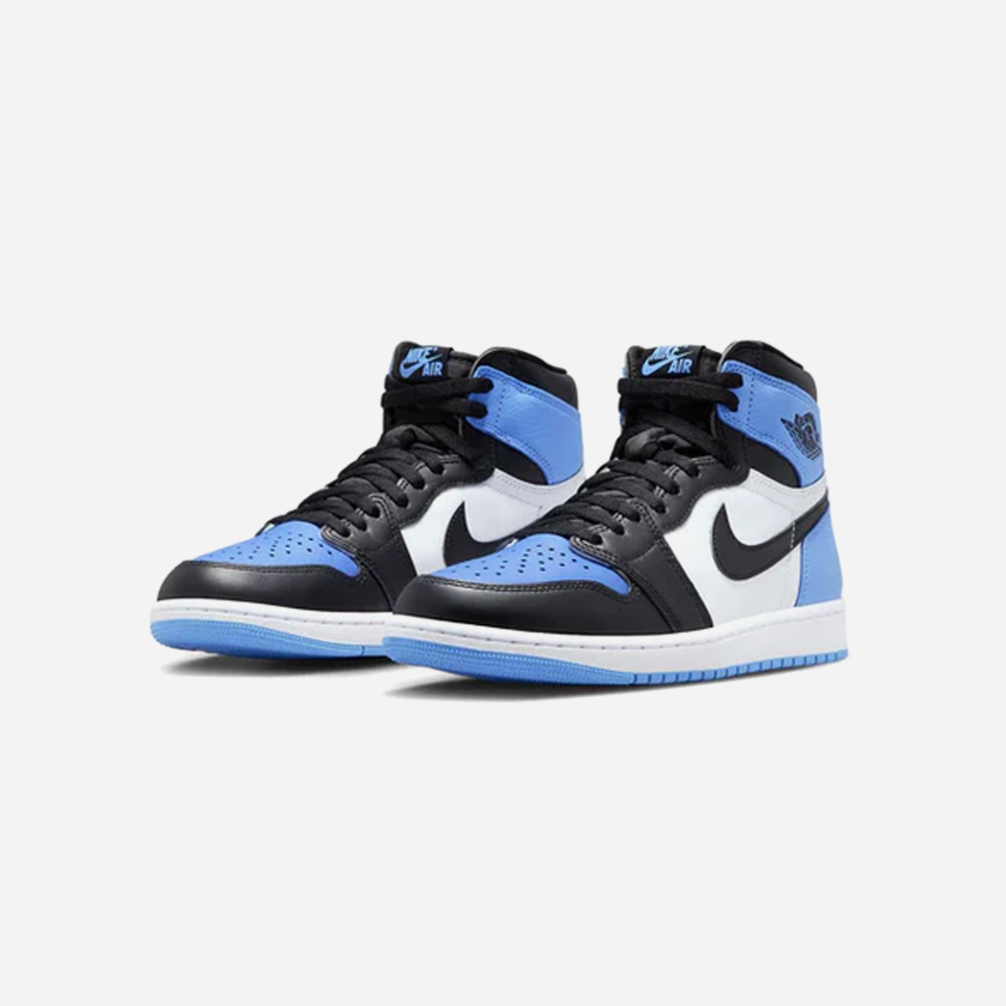 Nike Air Jordan 1 Retro High OG UNC Toe - view 2