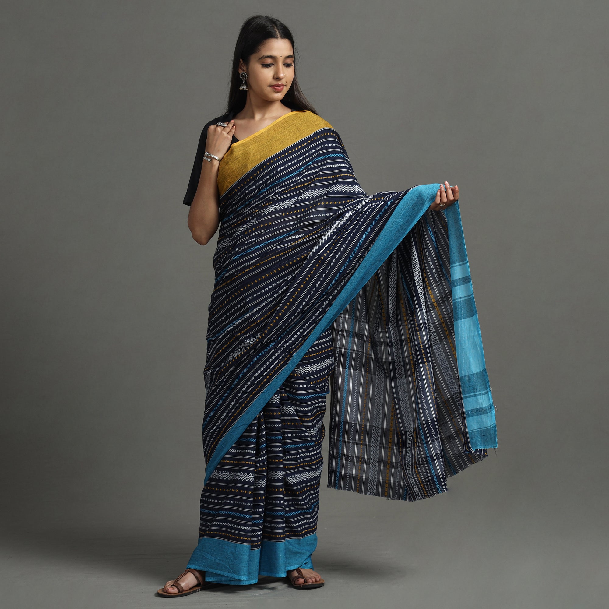 KHUSHBASH - HAPPY LOOM OF EAST Blue - Begampuri Handloom Cotton Saree - view 2