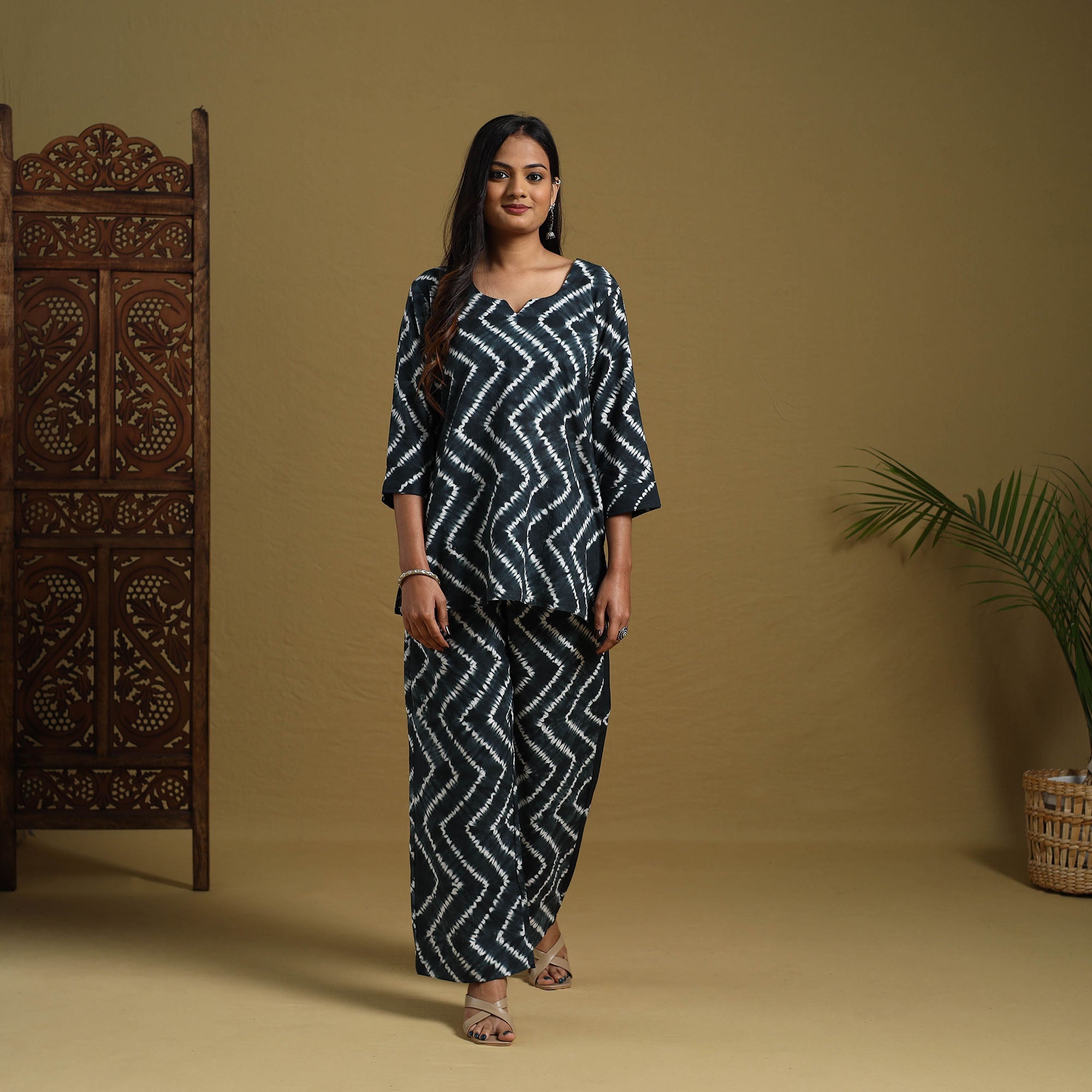 ITOKRI CASUALS Black - Tie & Dye Cotton Shibori Co-Ord Set 08 - view 2