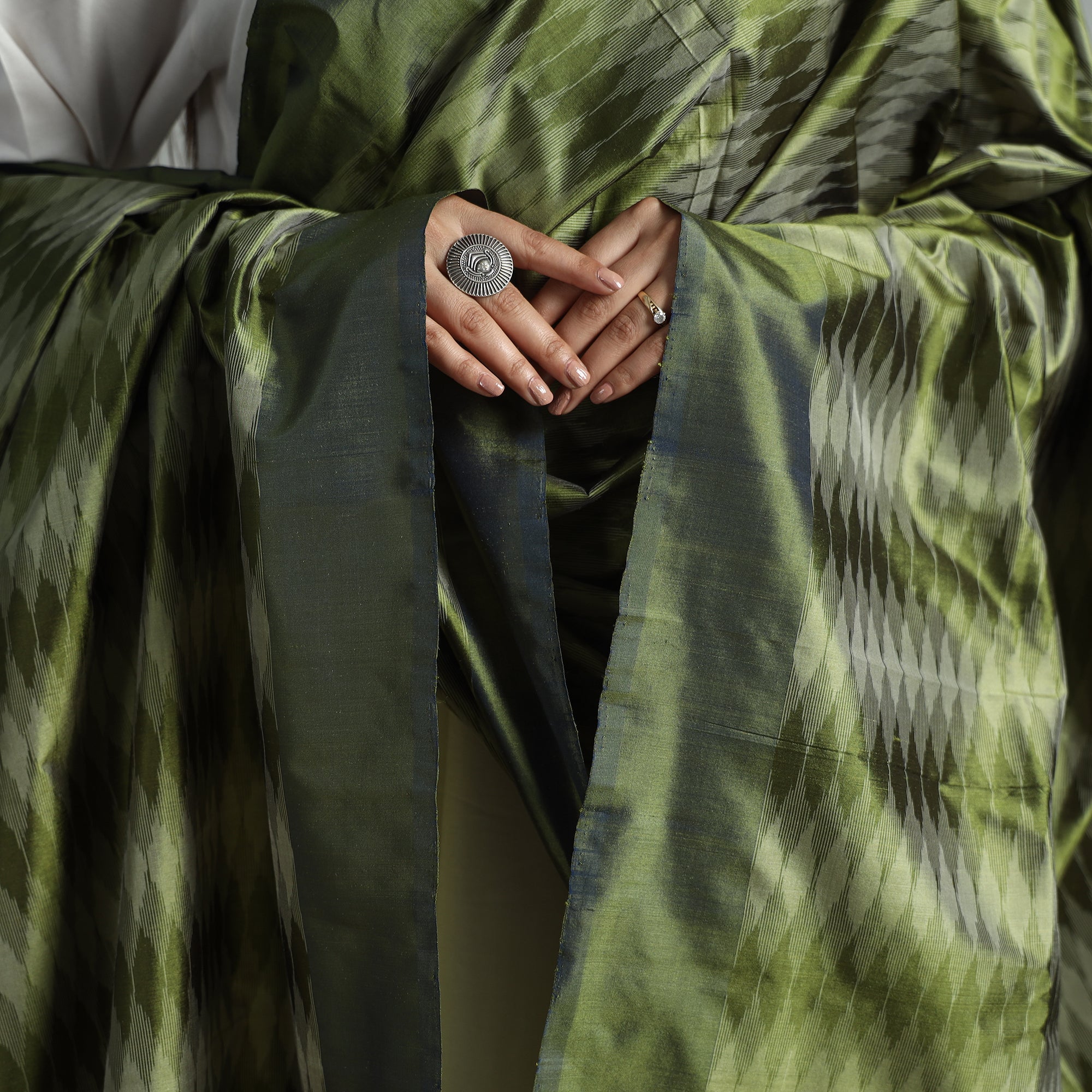 POCHAMPALLY IKAT WEAVES BY GOVARDHAN Green - Pochampally Ikat Weave Pure Silk Handloom Dupatta 53 - view 4
