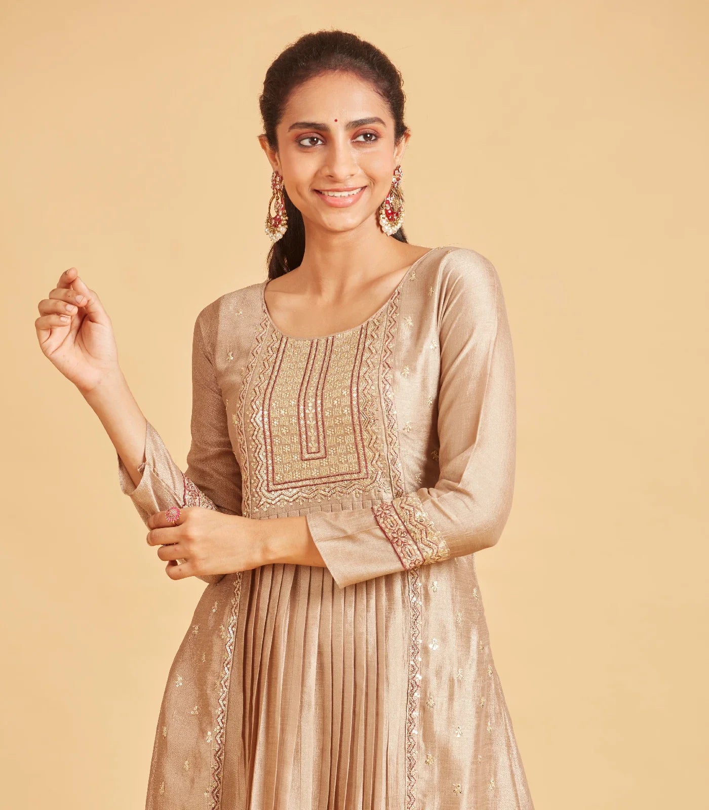 RmKV Taupe Kurta Set With Contrast Wine Dupatta - view 2