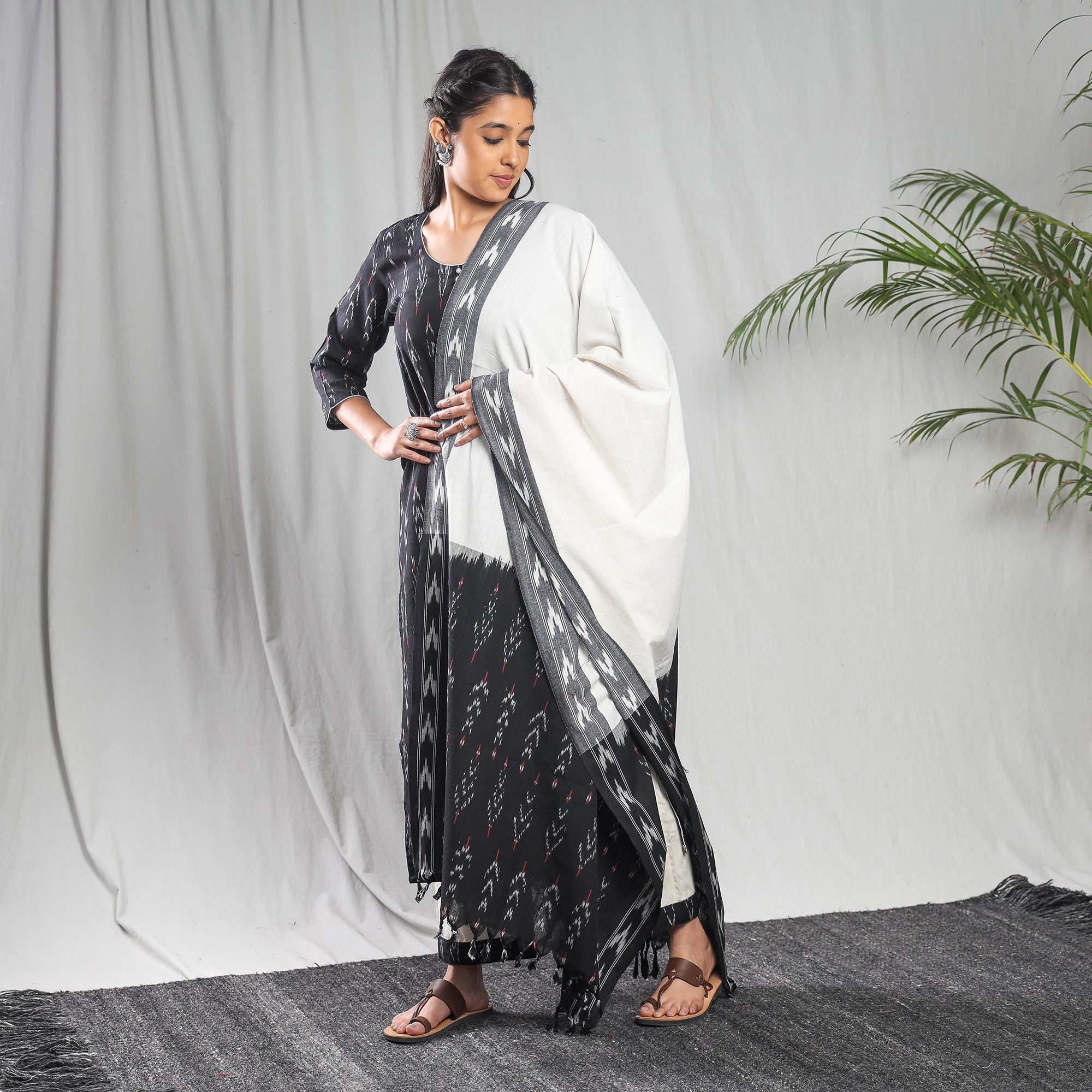 ITOKRI CASUALS Black - Pochampally Ikat Weave Cotton Kurta with Palazzo & Dupatta Set - view 2