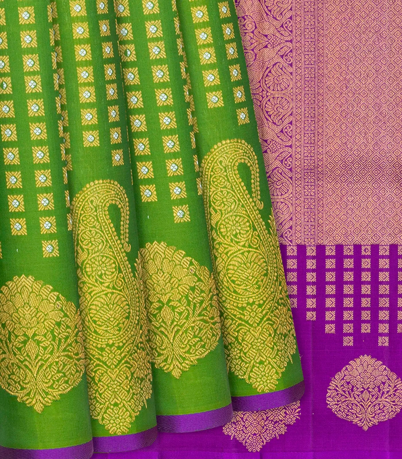 RmKV Green Handloom Kanchipuram Silk Saree With Floral Motifs-Green