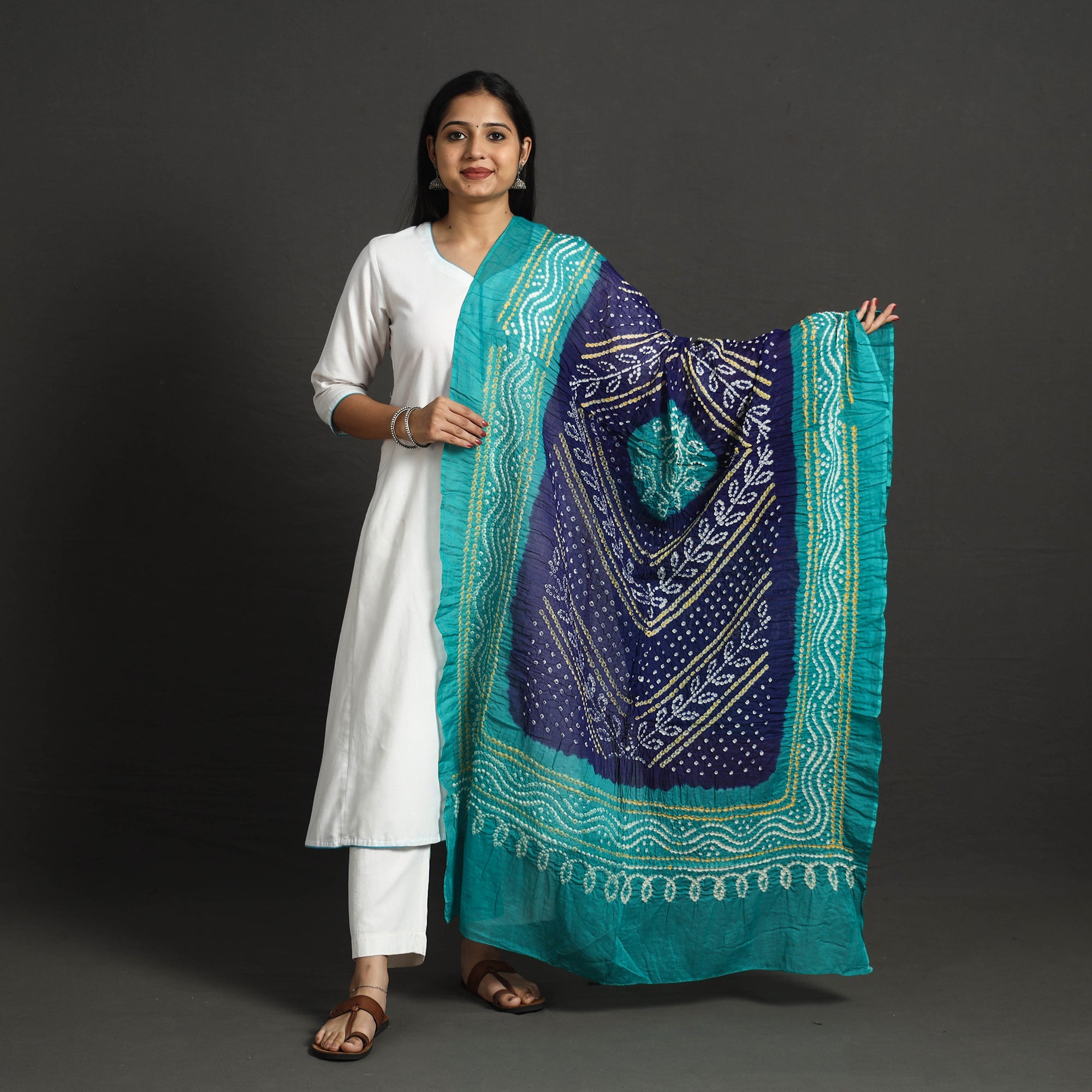 KACHCHH JI CHHAAP Kutch Tie-Dye Cotton Bandhani Dupatta 10