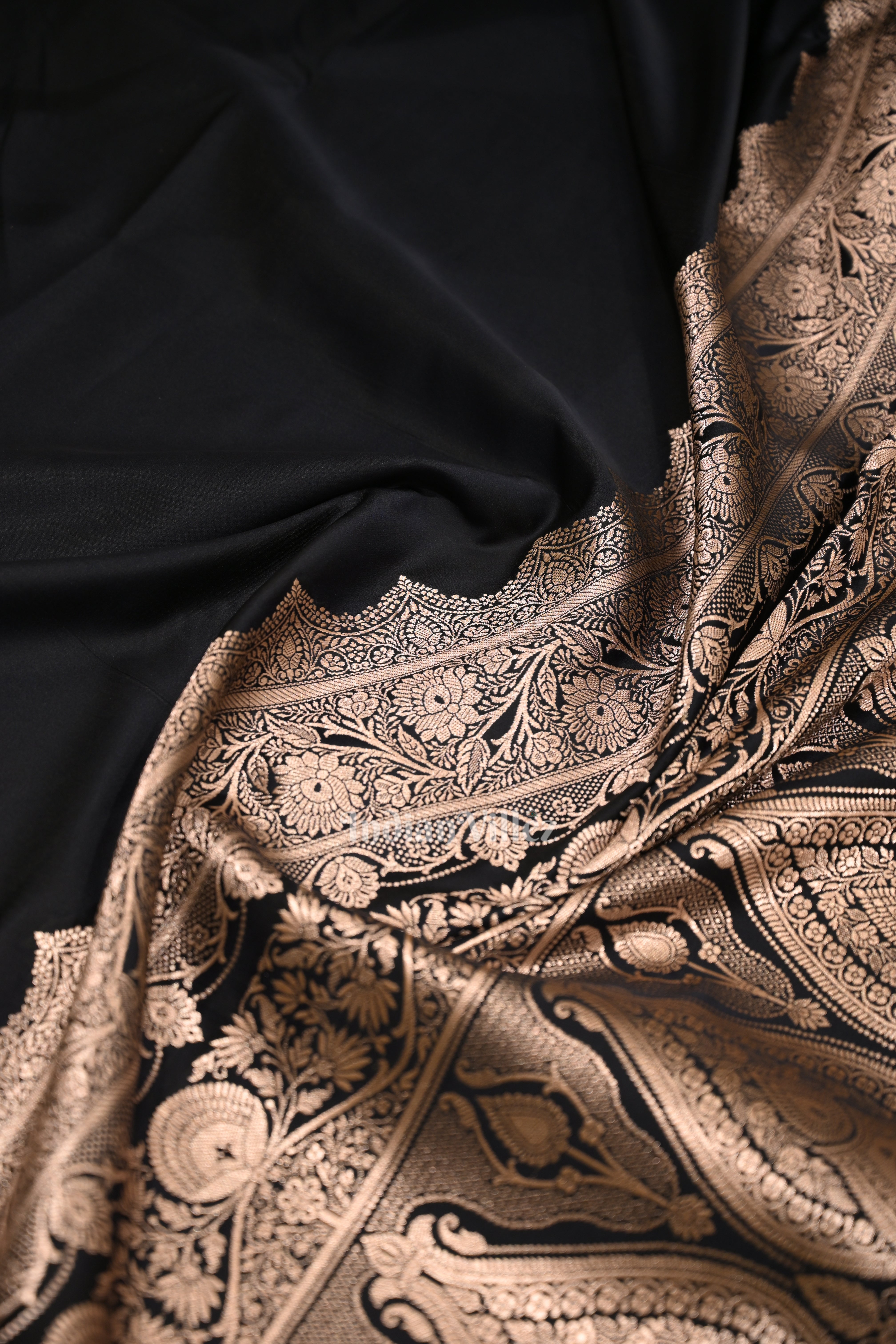 IndianVillèz Exclusive Black Pure Soft Mashru Satin Silk Banarasi Saree - view 2