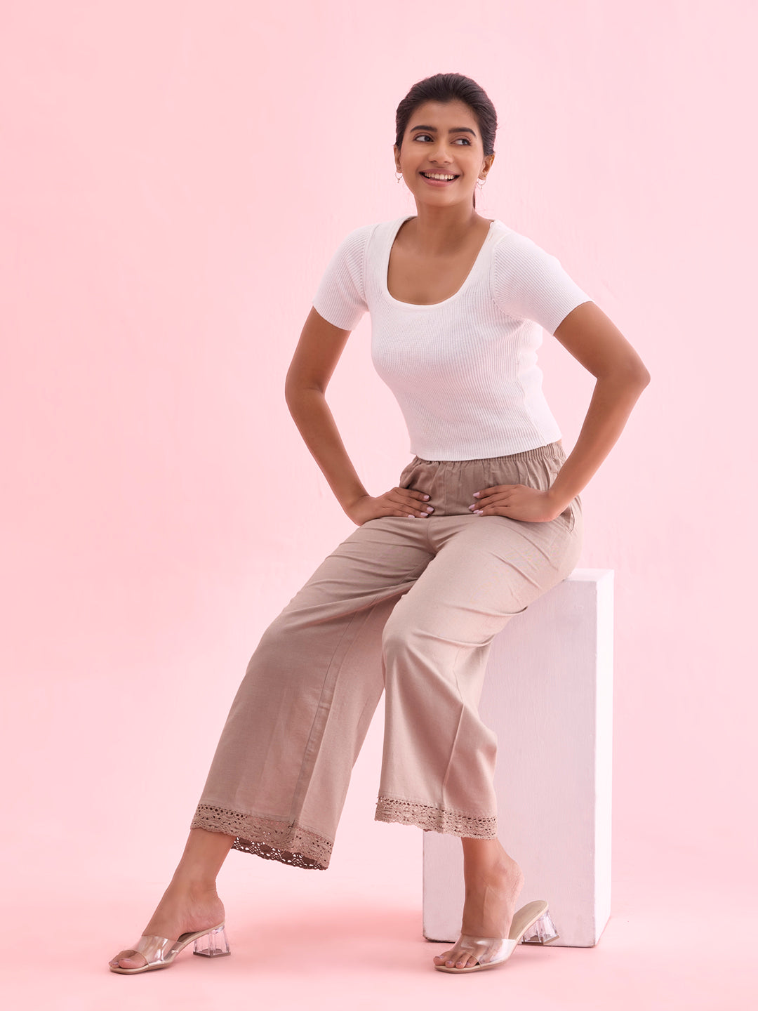 Go Colors Women Solid Khaki Mid Rise Linen Wide Pant - view 4