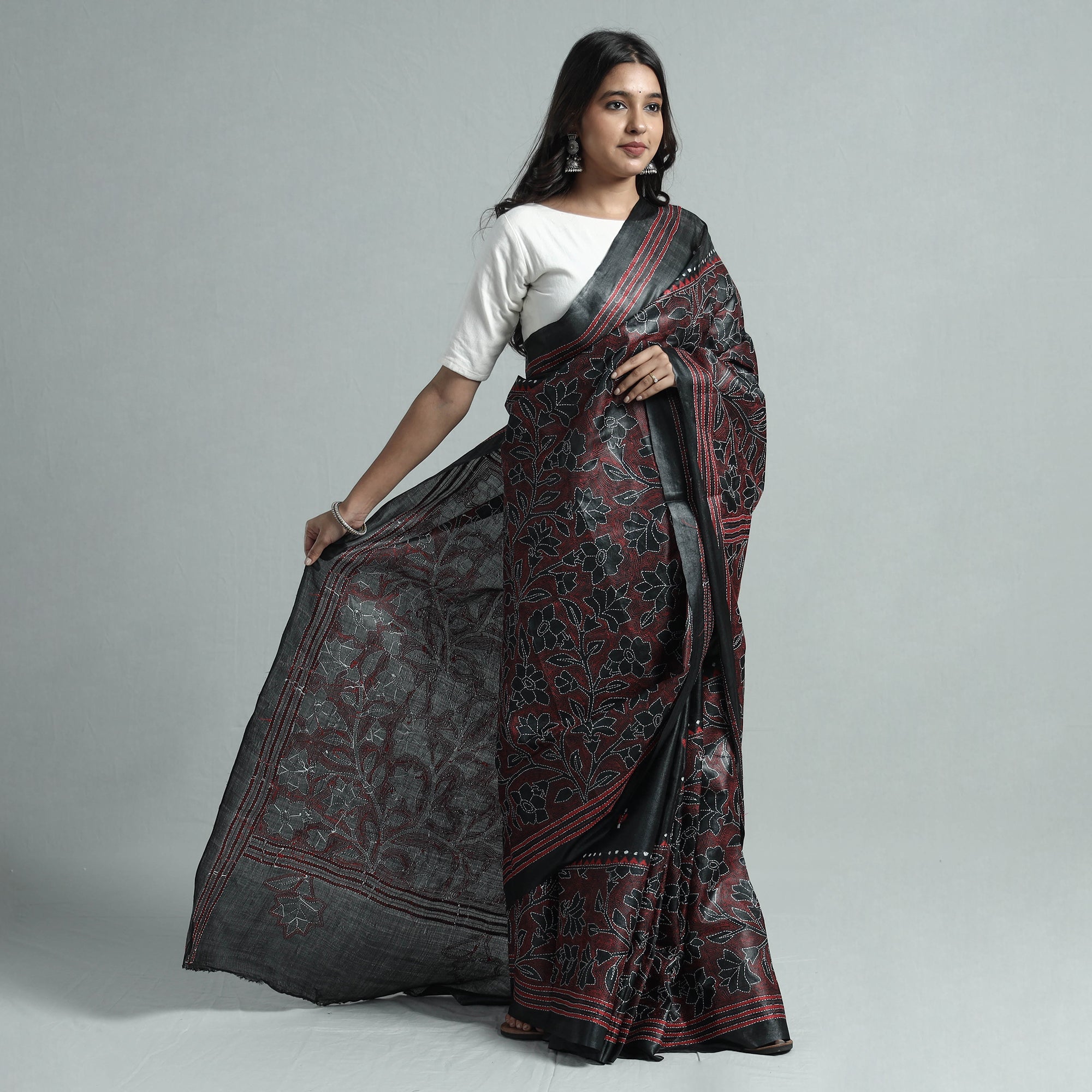 KHUSHBASH - HAPPY LOOM OF EAST Black - Bengal Kantha Hand Embroidery Pure Tussar Silk Handloom Saree - view 2