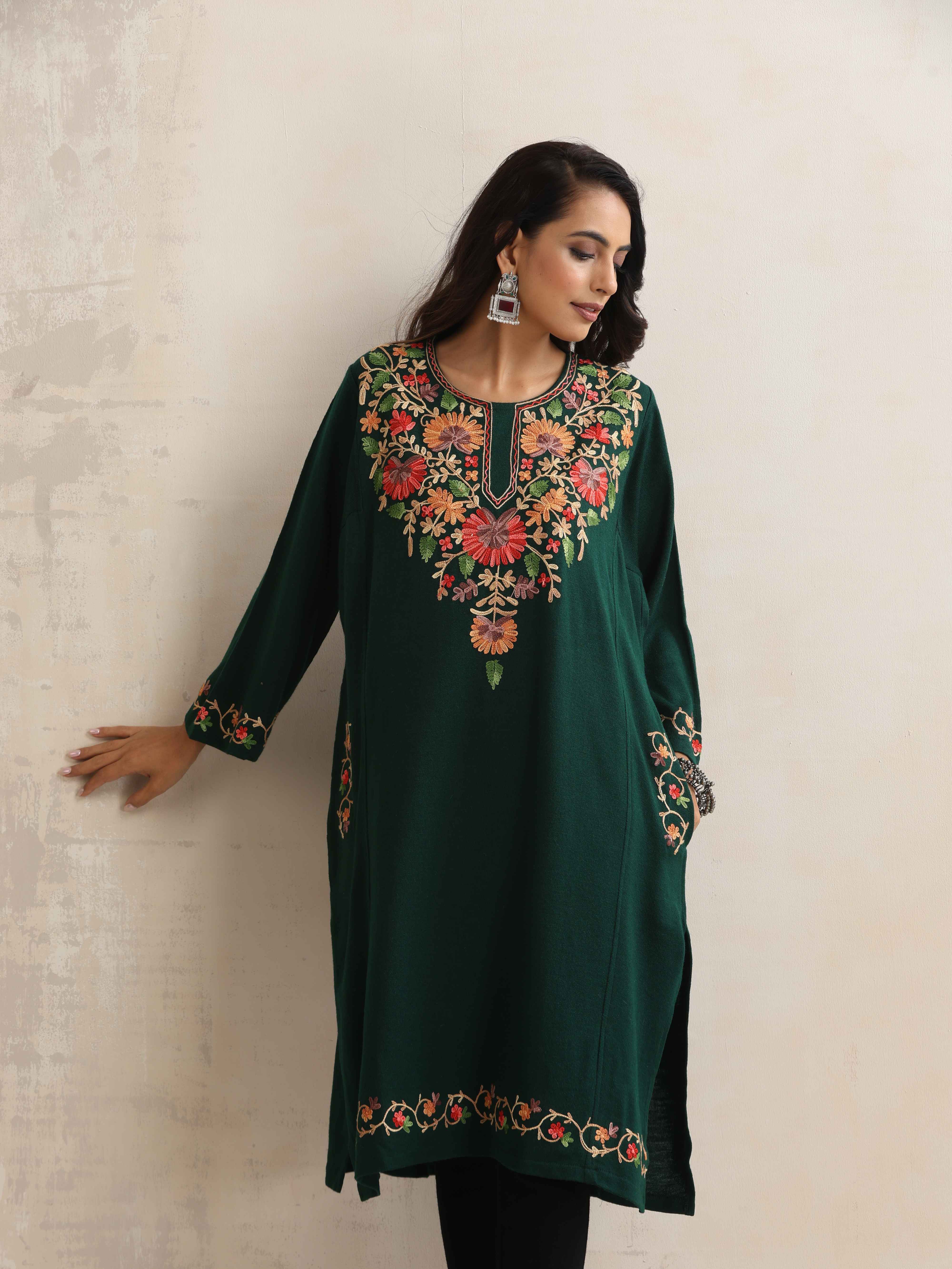 trueBrowns Green Kashmiri Embroidered Woollen Phiran Kurta - view 4