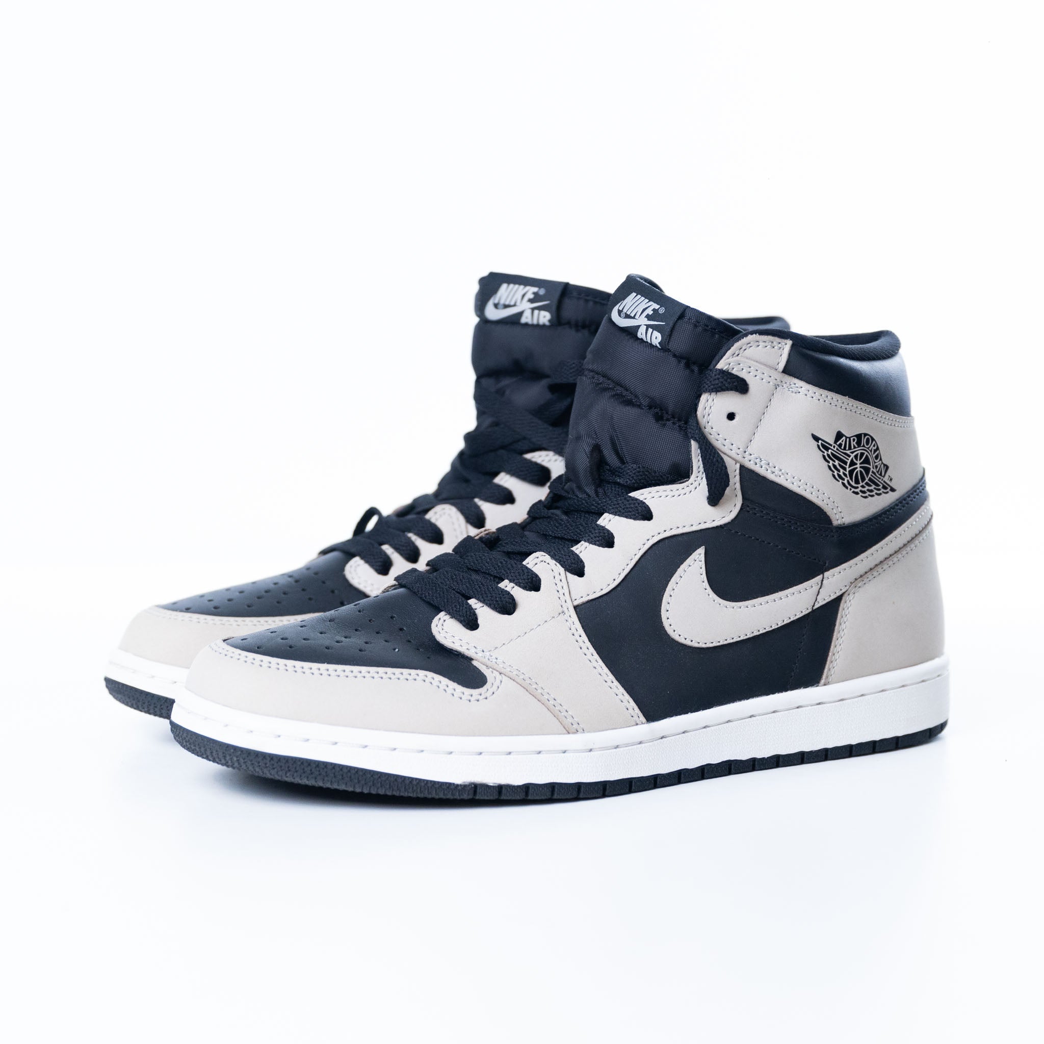 Nike Air Jordan 1 Retro High Shadow 2.0 - view 2