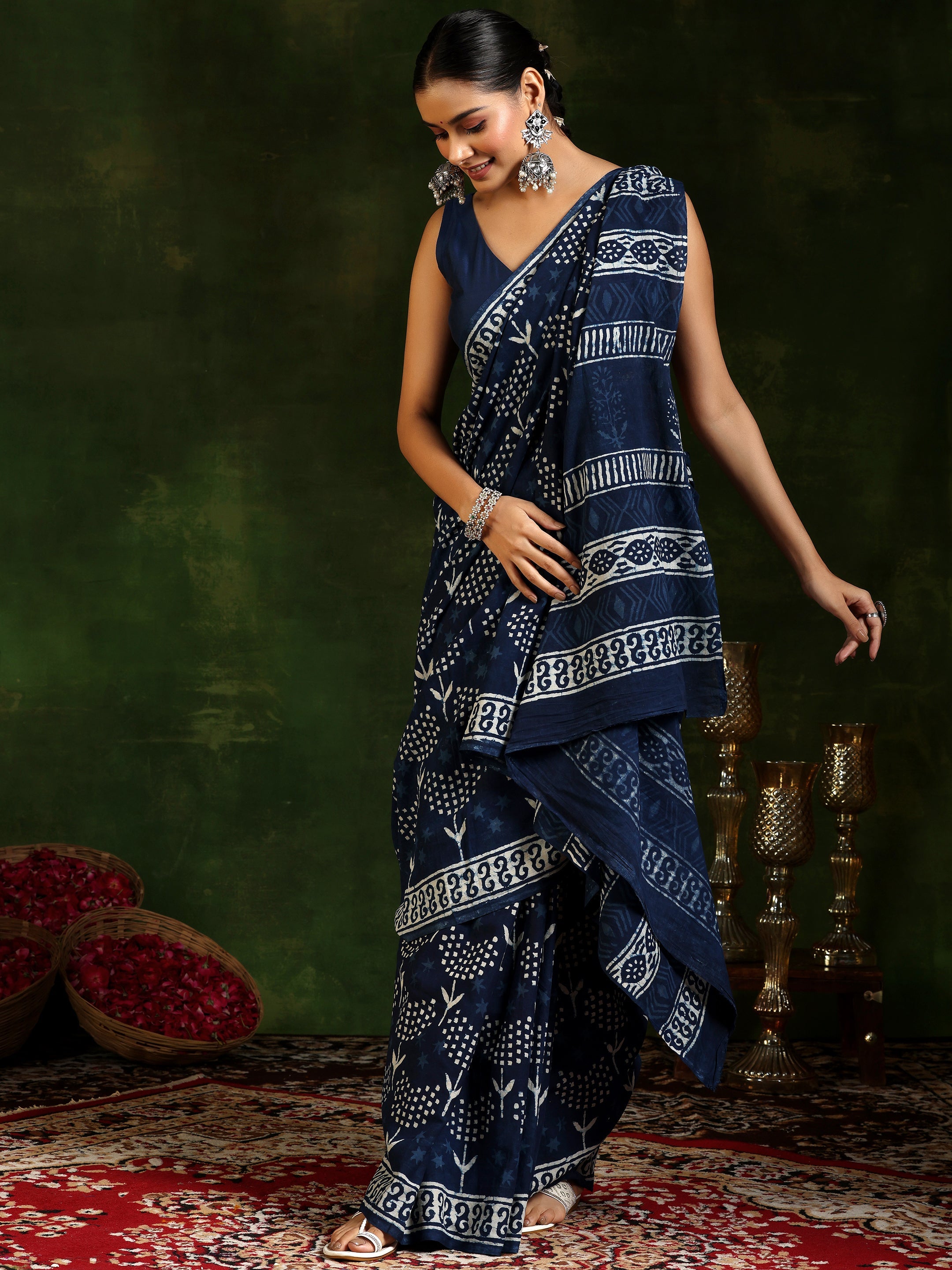 Libas Indigo Printed Cotton Saree With Unstitched Blouse Piece