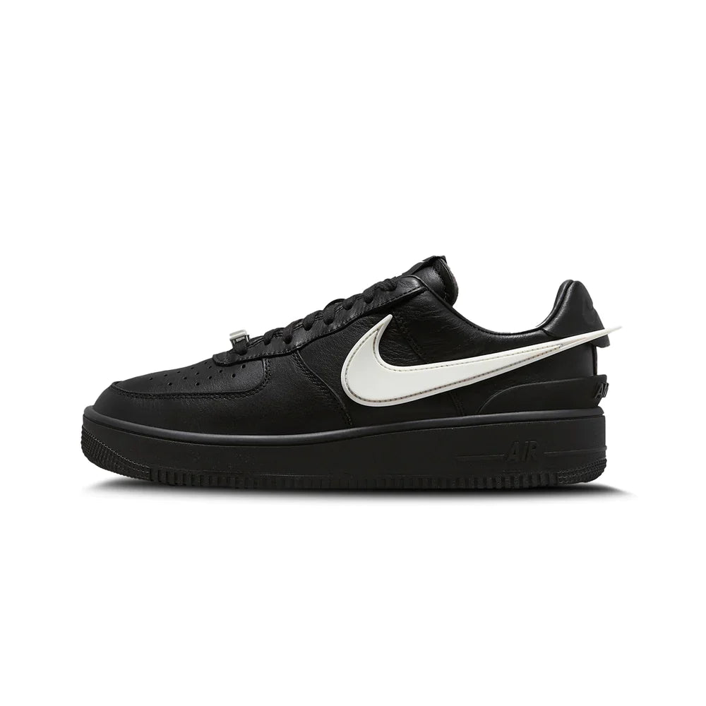 Cop Underdog Air Force 1 Low x Ambush Black - view 2