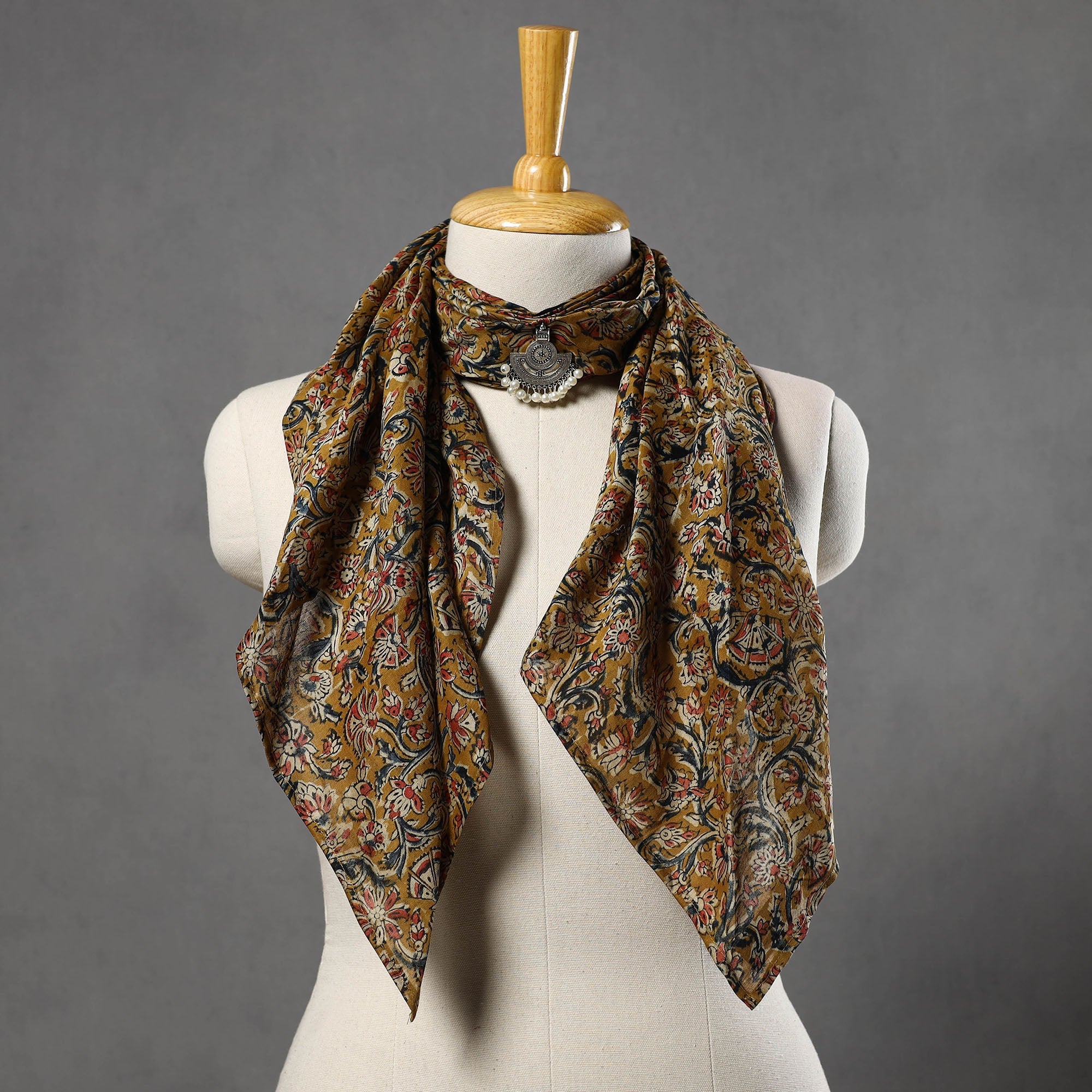 HAVELI CHRONICLES Block Printed Chanderi Silk Pendant Necklace Scarf 12