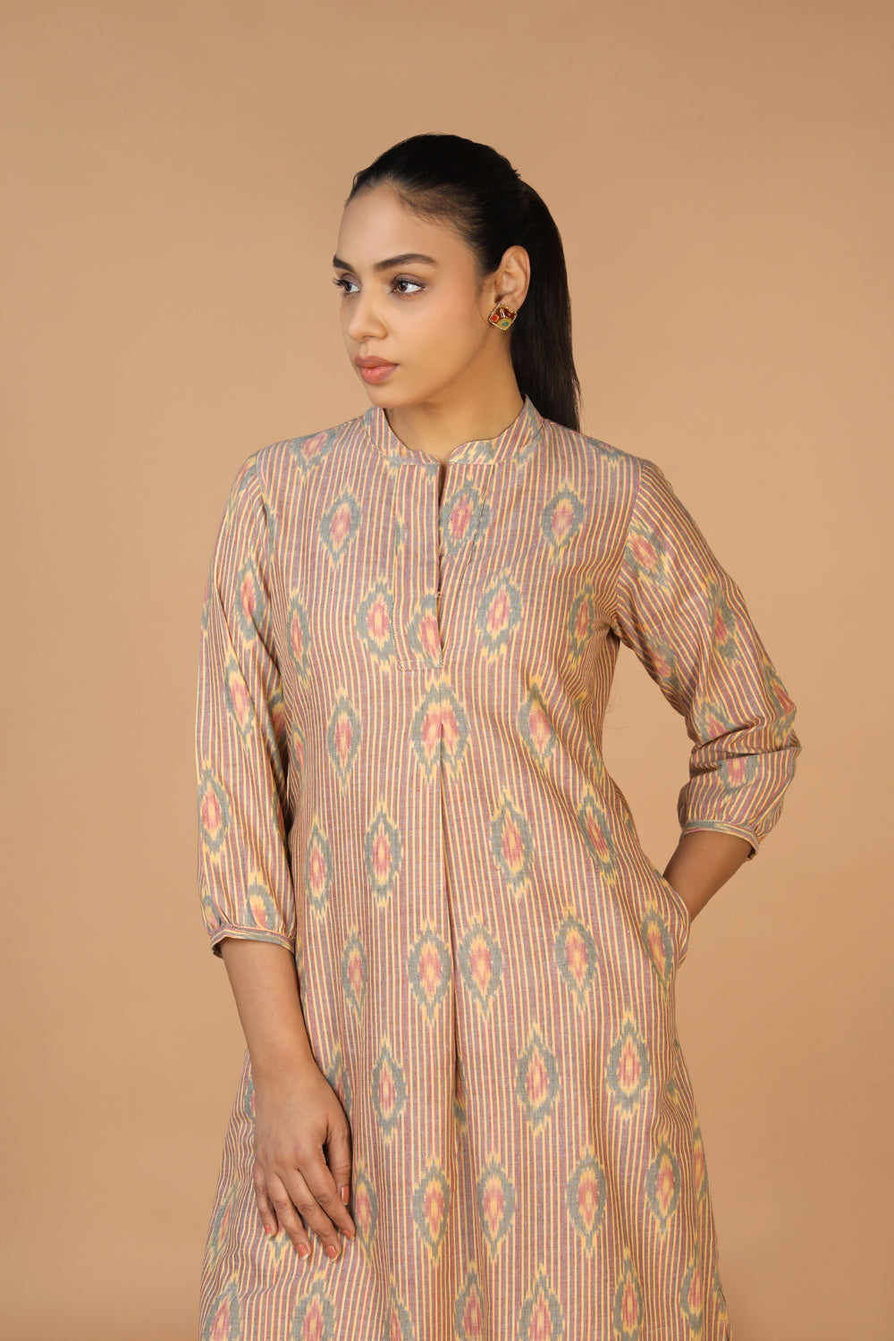 Kalanjali Ethnics Handwoven cotton Pochampally Ikat Kurta - view 9