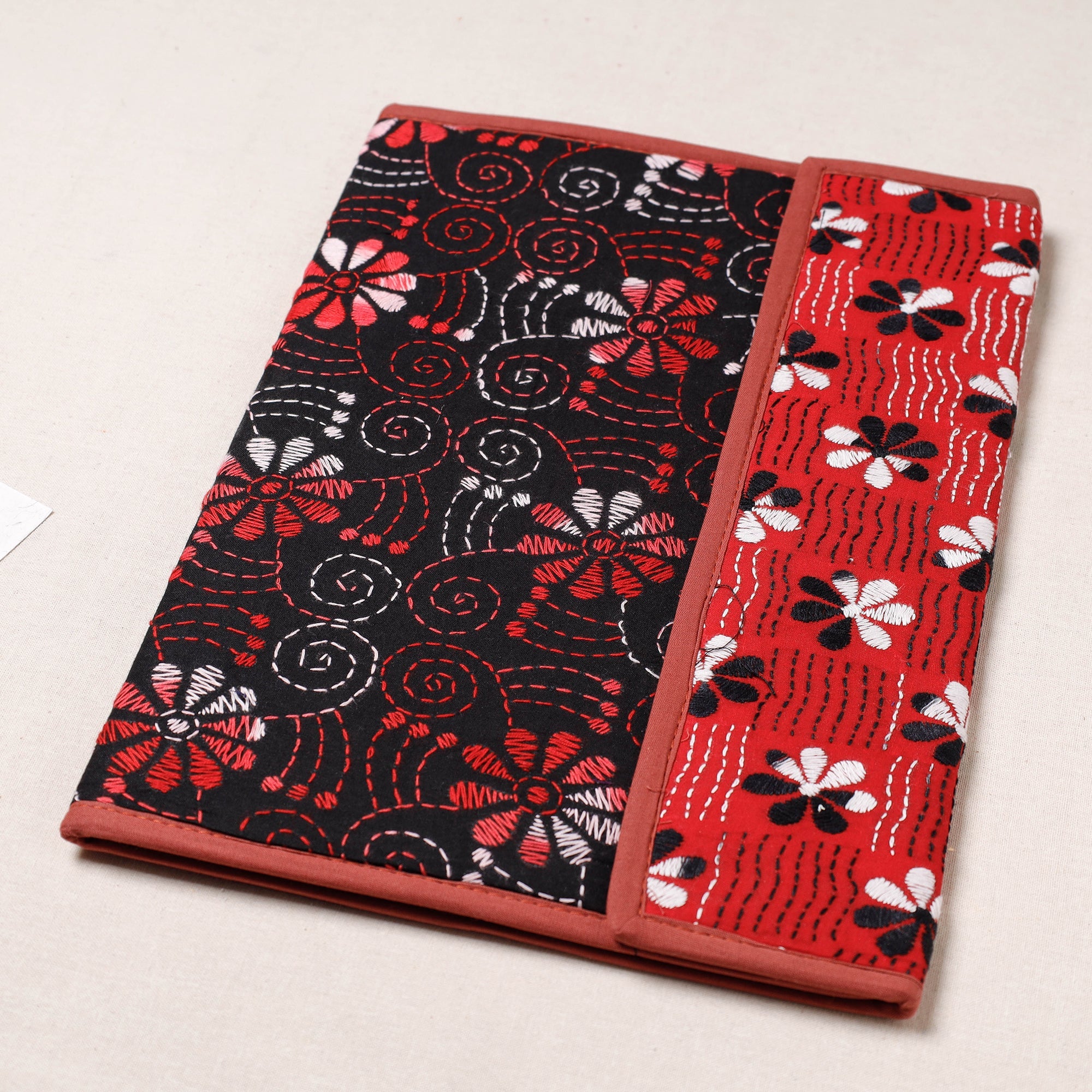 ASALKAAR Bengal Kantha Work Handcrafted File Folder - view 2