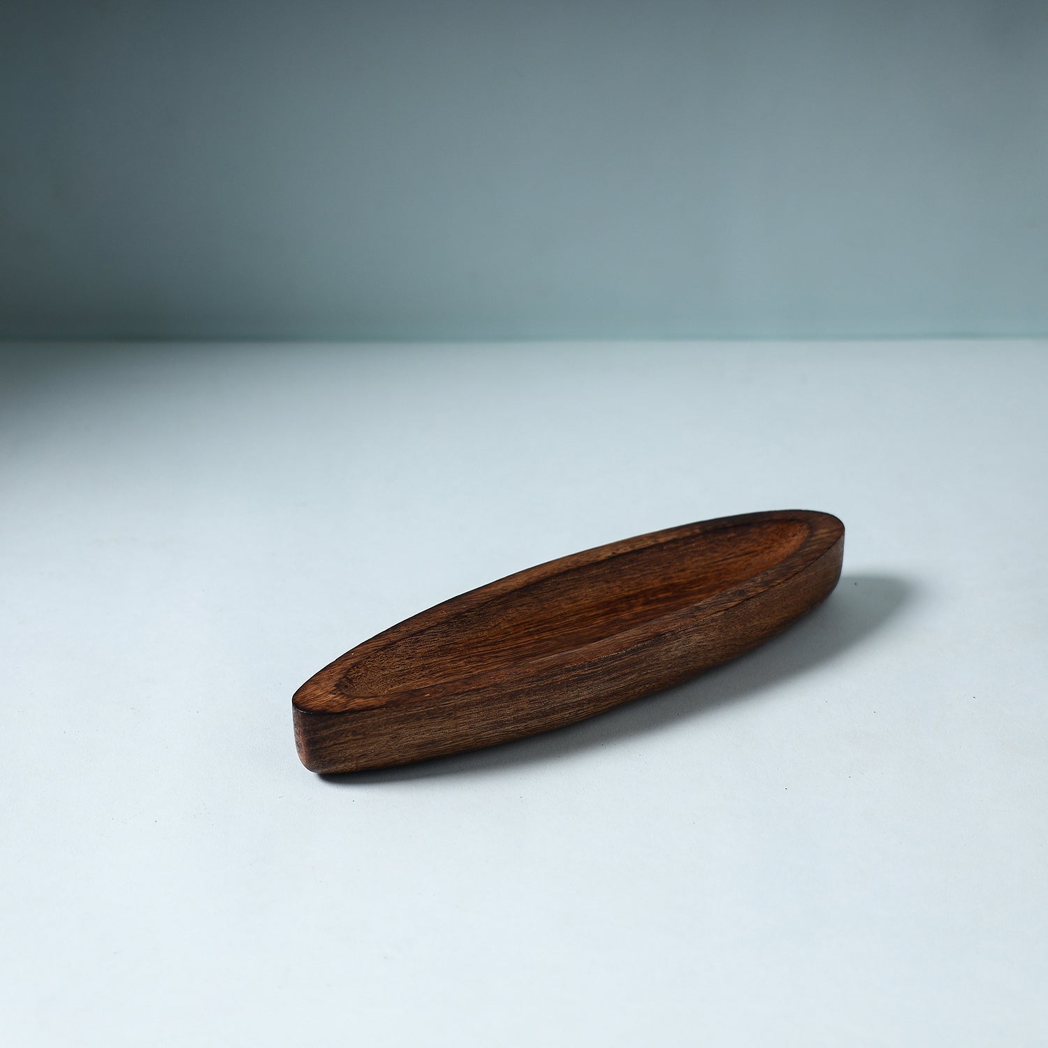 HAVELI CHRONICLES Brown - Handcrafted Mango Wooden Serving Tray (10 x 3 in)