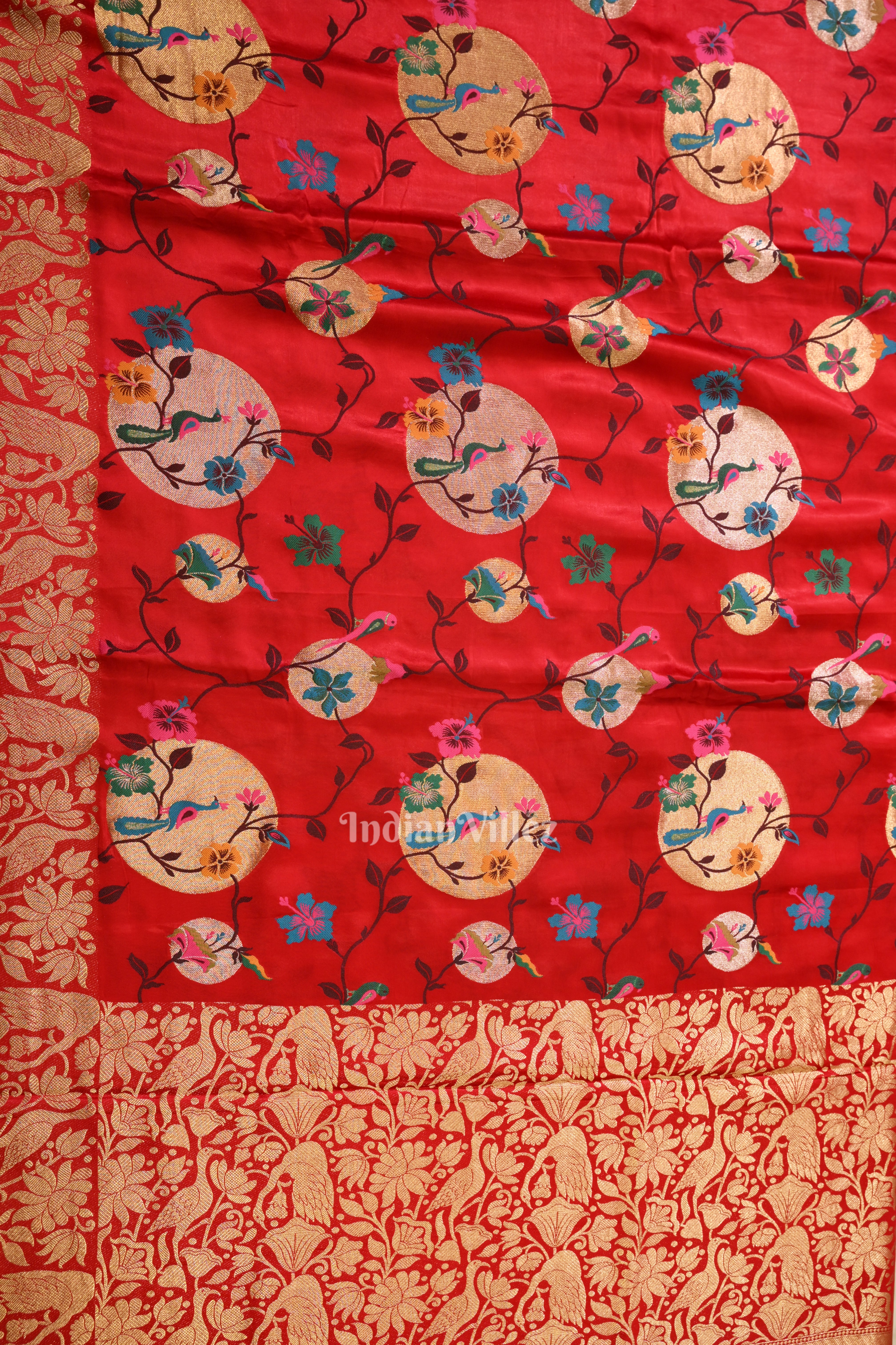 IndianVillèz Attractive Bridal Red Banarasi Katan Silk Saree - view 3