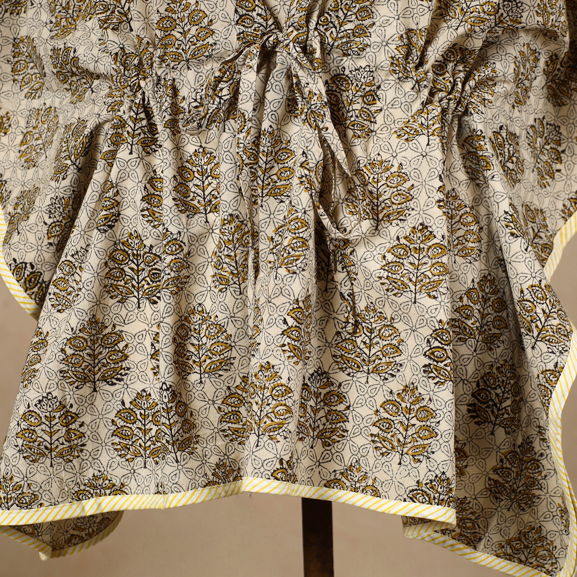 CHUTNEY CRAFT STUDIO Beige - Hand Block Printed Cotton Kaftan with Tie-Up Waist (Short) - view 2