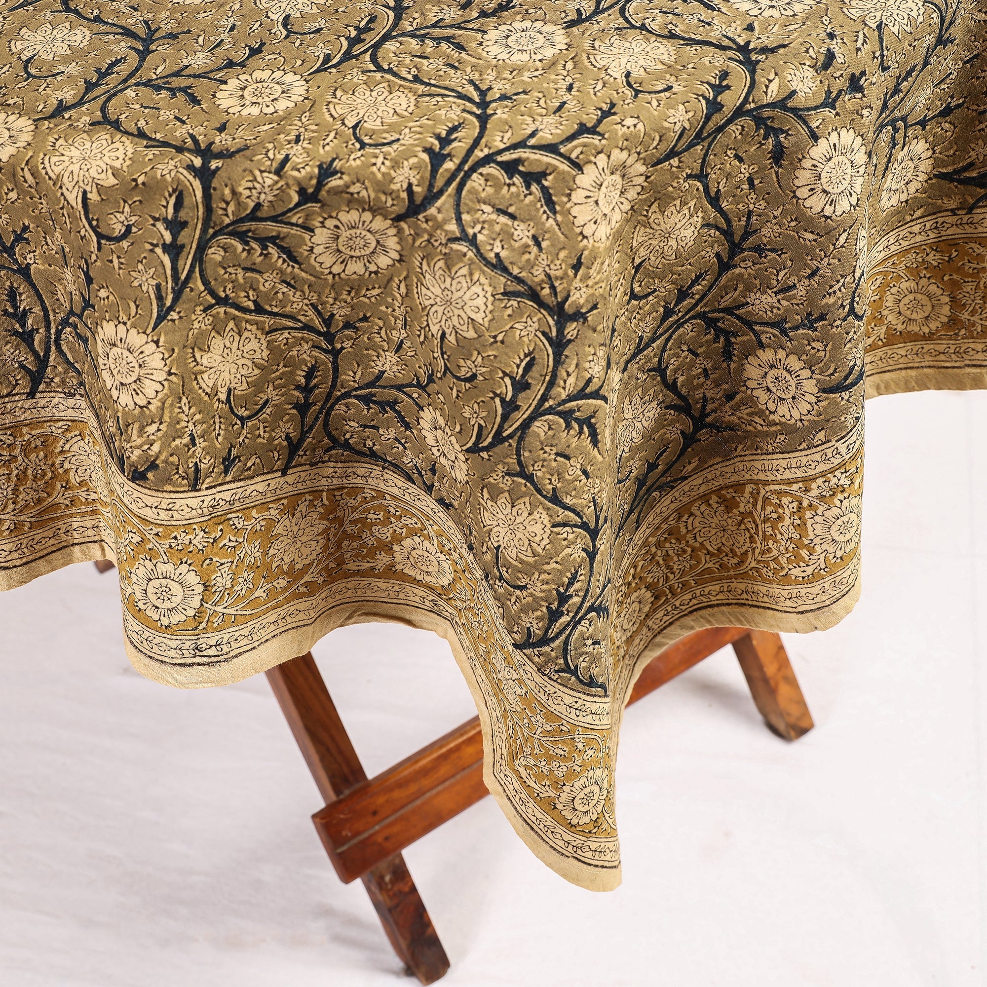 PITCHUKA SRINIVAS KALAMKARI PEDANA Brown - Original Pedana Kalamkari Block Printed Cotton Table Cover (44 x 44 in) - view 2