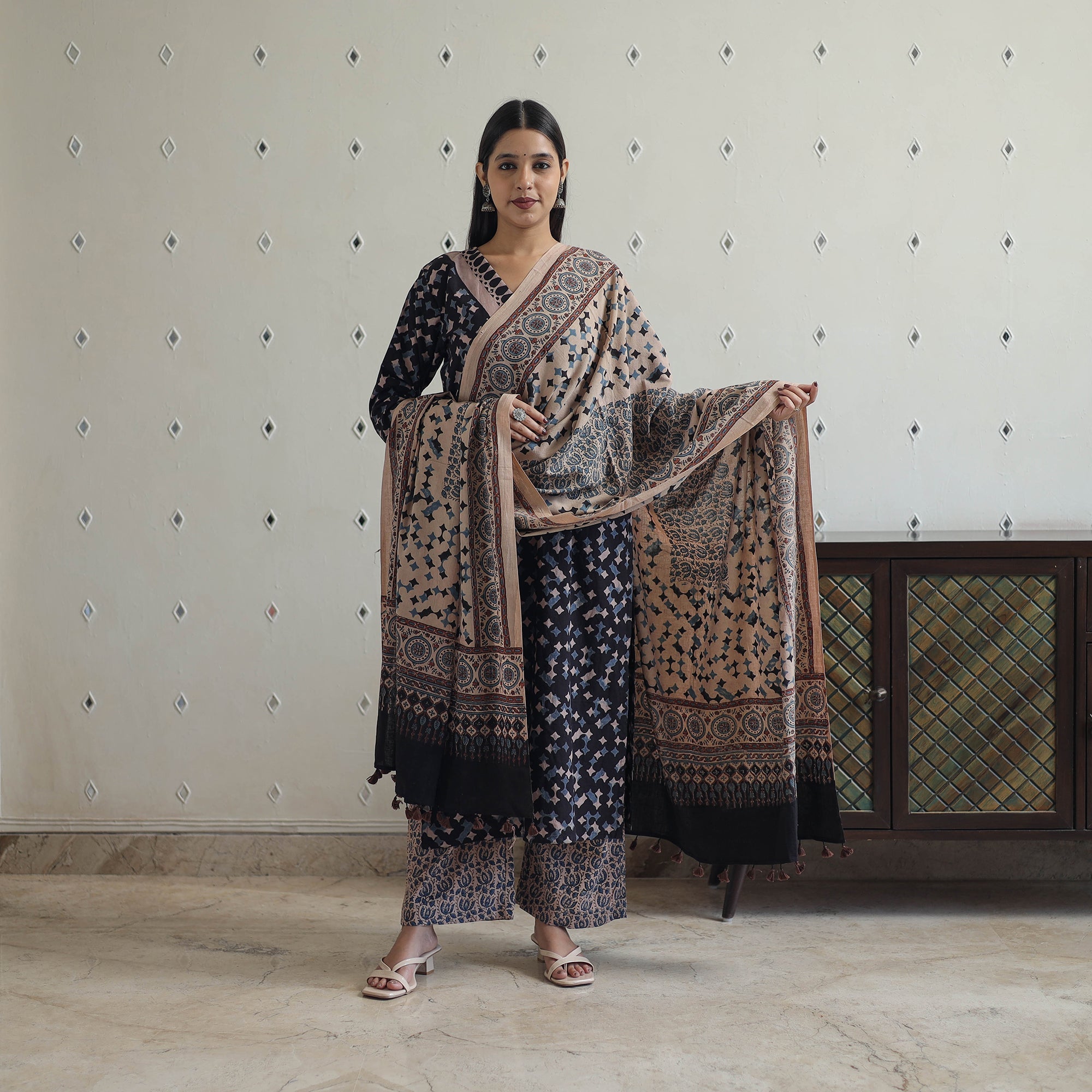 ITOKRI CASUALS Black - Block Printed Cotton Ajrakh Kurta Set 05 - view 2