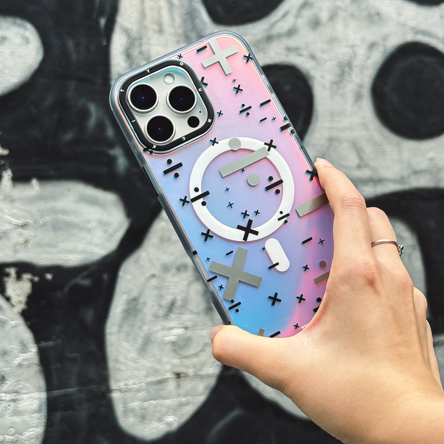 MX YOUNGKIT Playful Arithmetic Symbol Graphics Case - iPhone - view 4