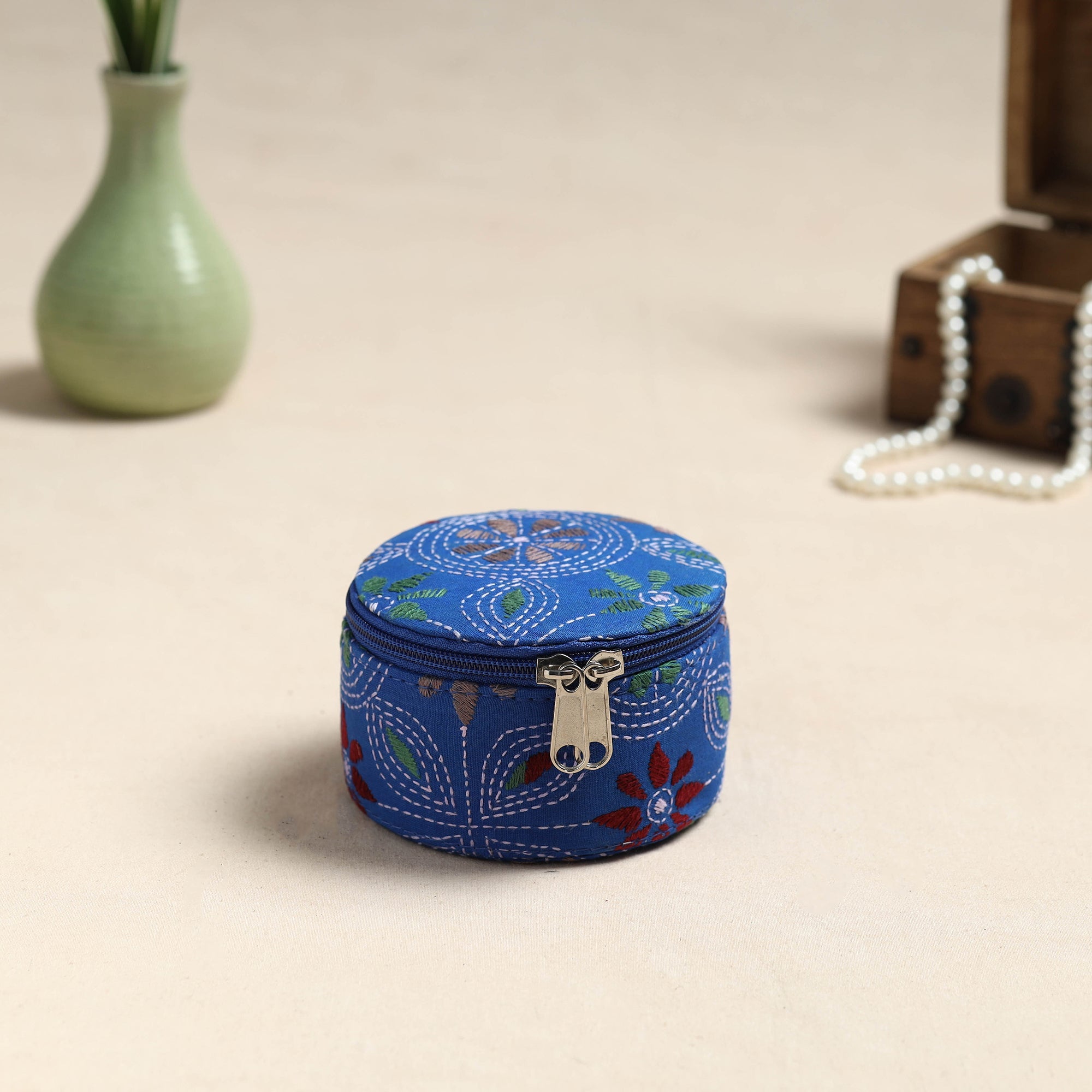 ASALKAAR Bengal Kantha Work Handcrafted Round Utility Box