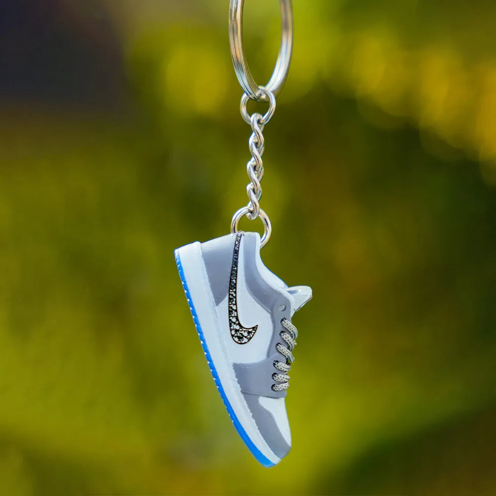 Kicks Machine 3D sneaker keychain AJ1 Low Dior