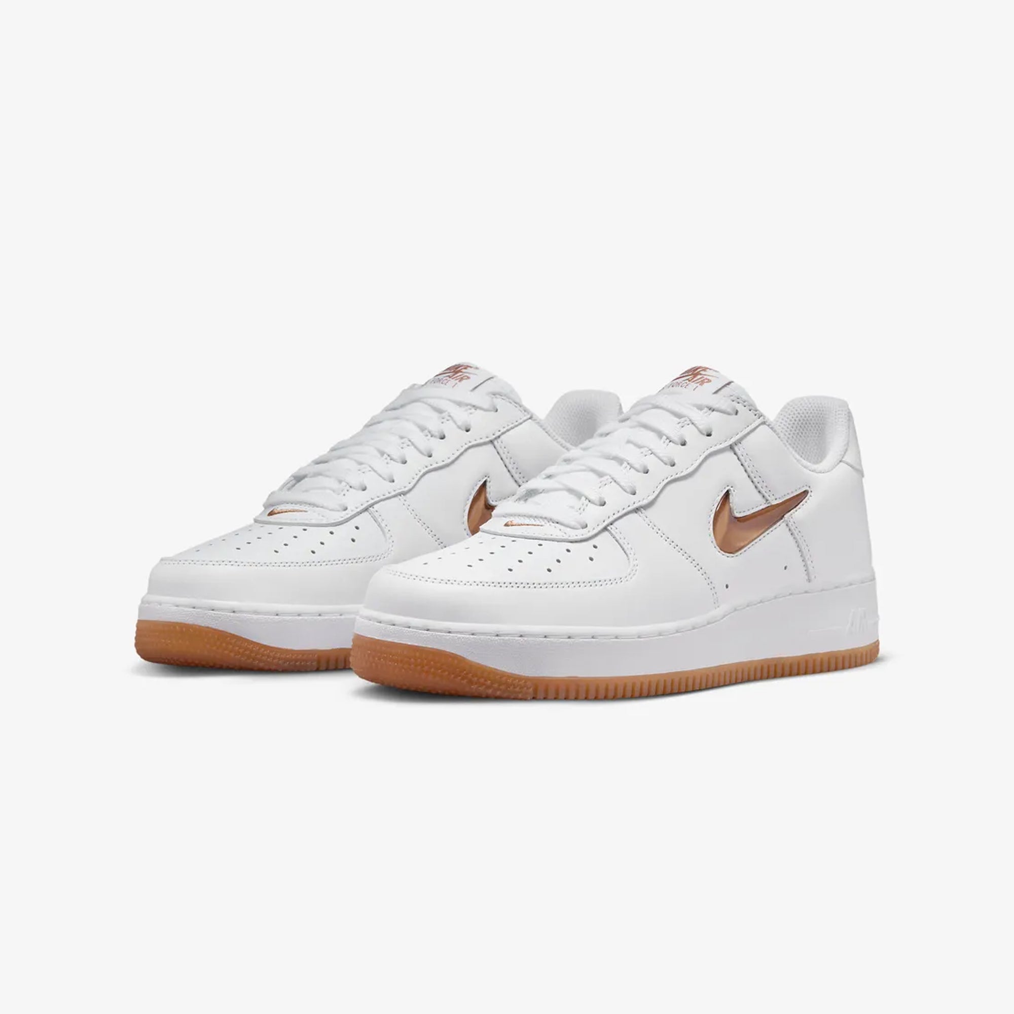 Nike | AIR FORCE 1 LOW RETRO { WHITE/GUM MED BROWN