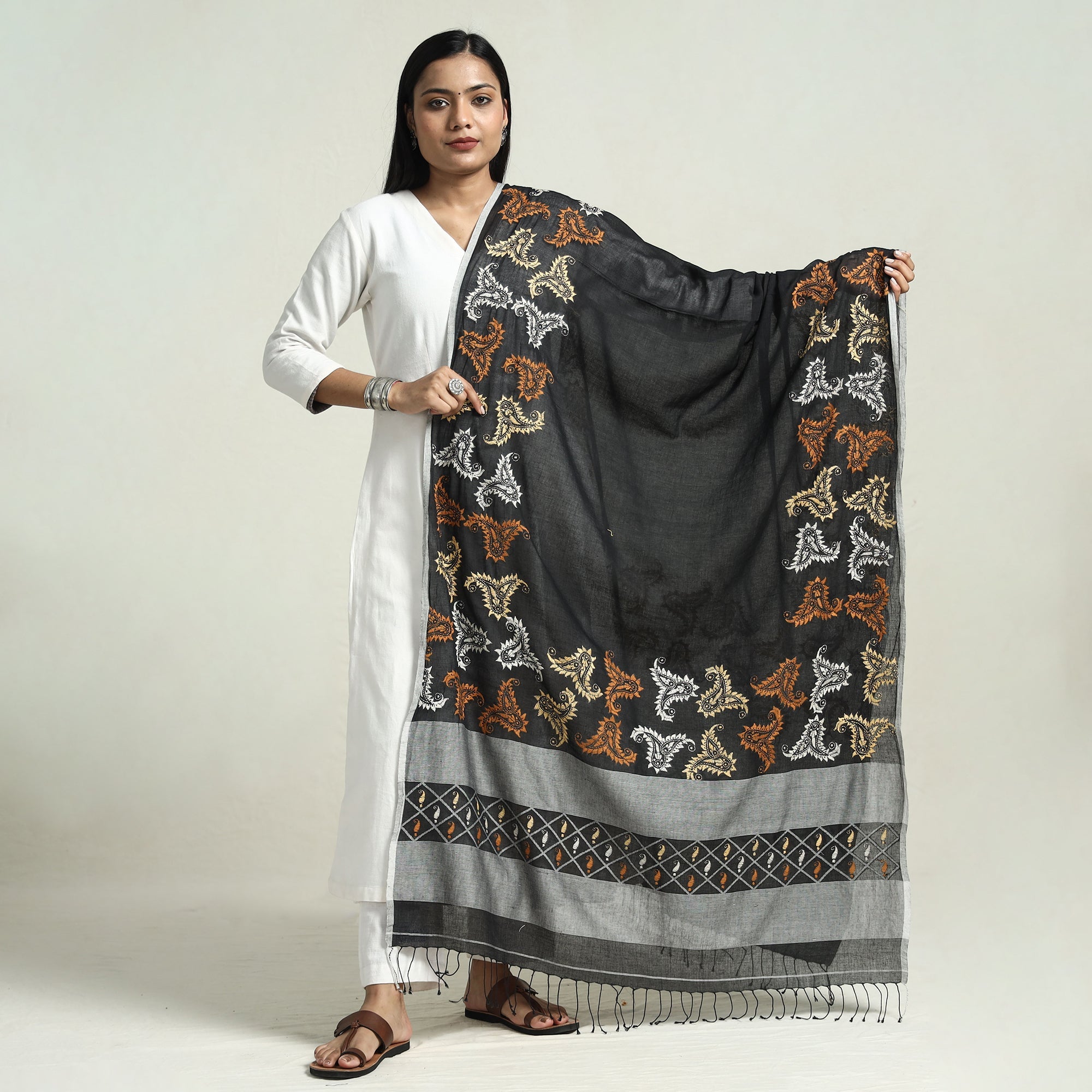 KHUSHBASH - HAPPY LOOM OF EAST Black - Bolpur Kantha Embroidery Cotton Handloom Dupatta with Tassels