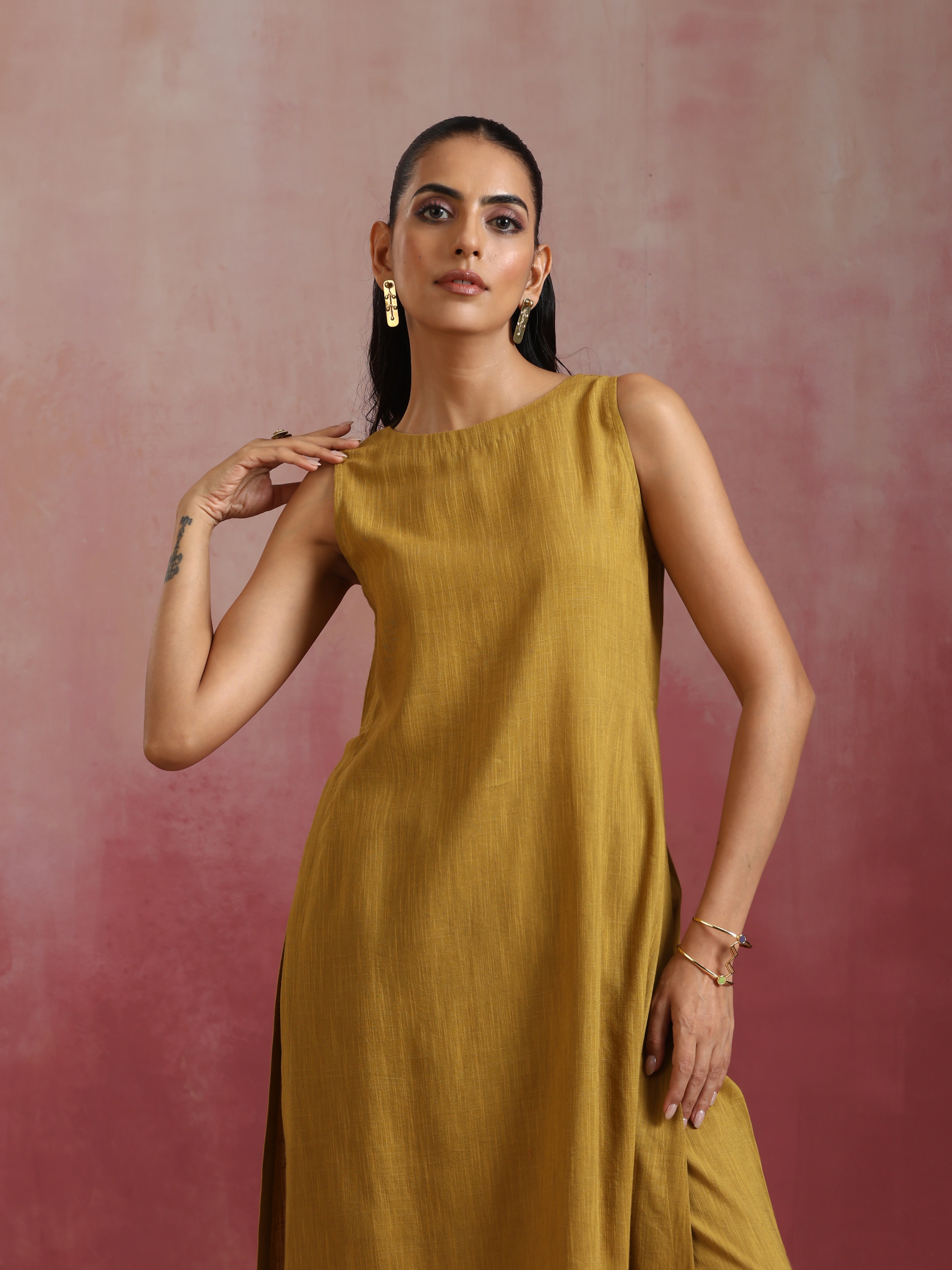 trueBrowns Mustard Cotton Kurta Set - view 3
