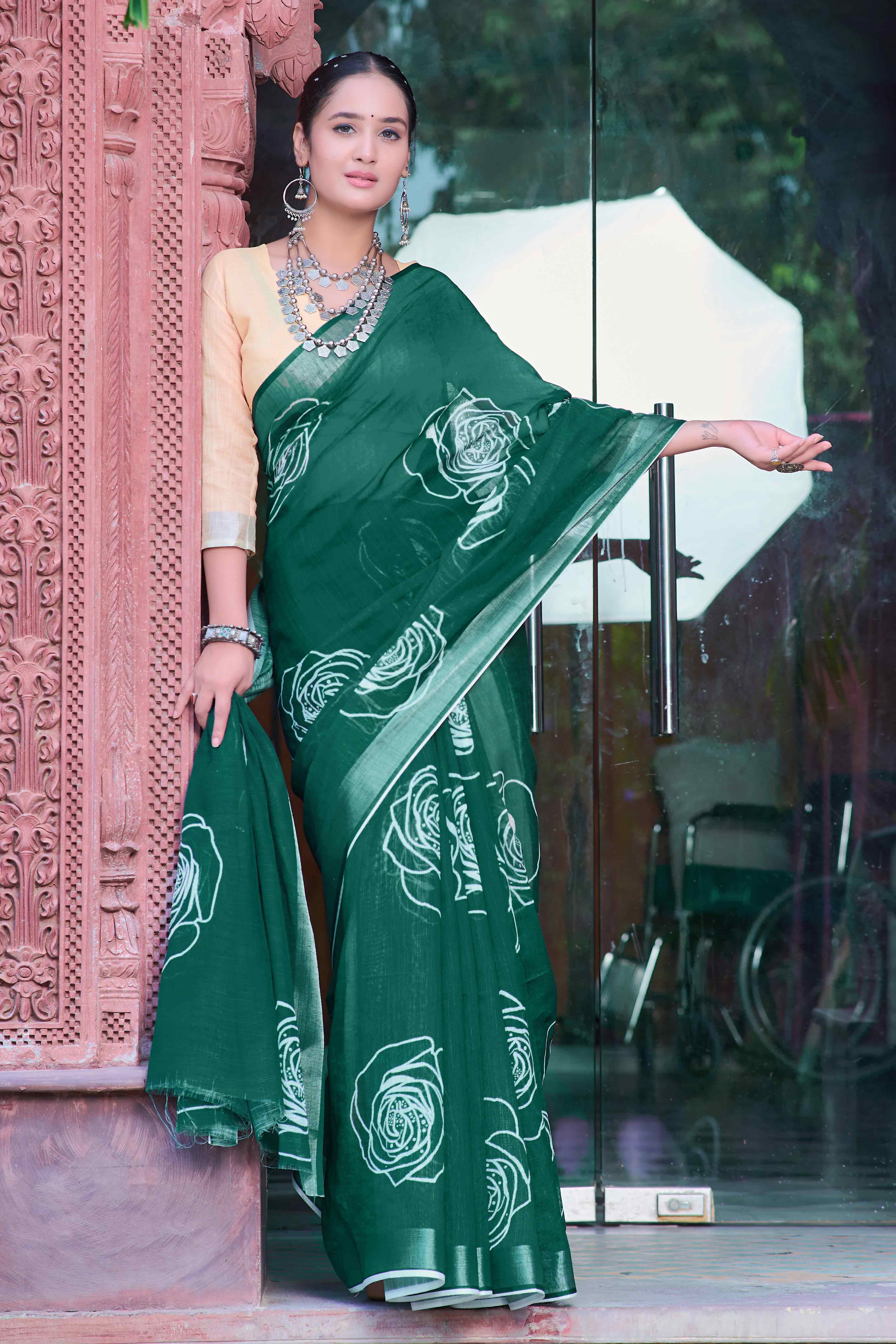 Peachmode Dark Green Floral Printed Linen Saree