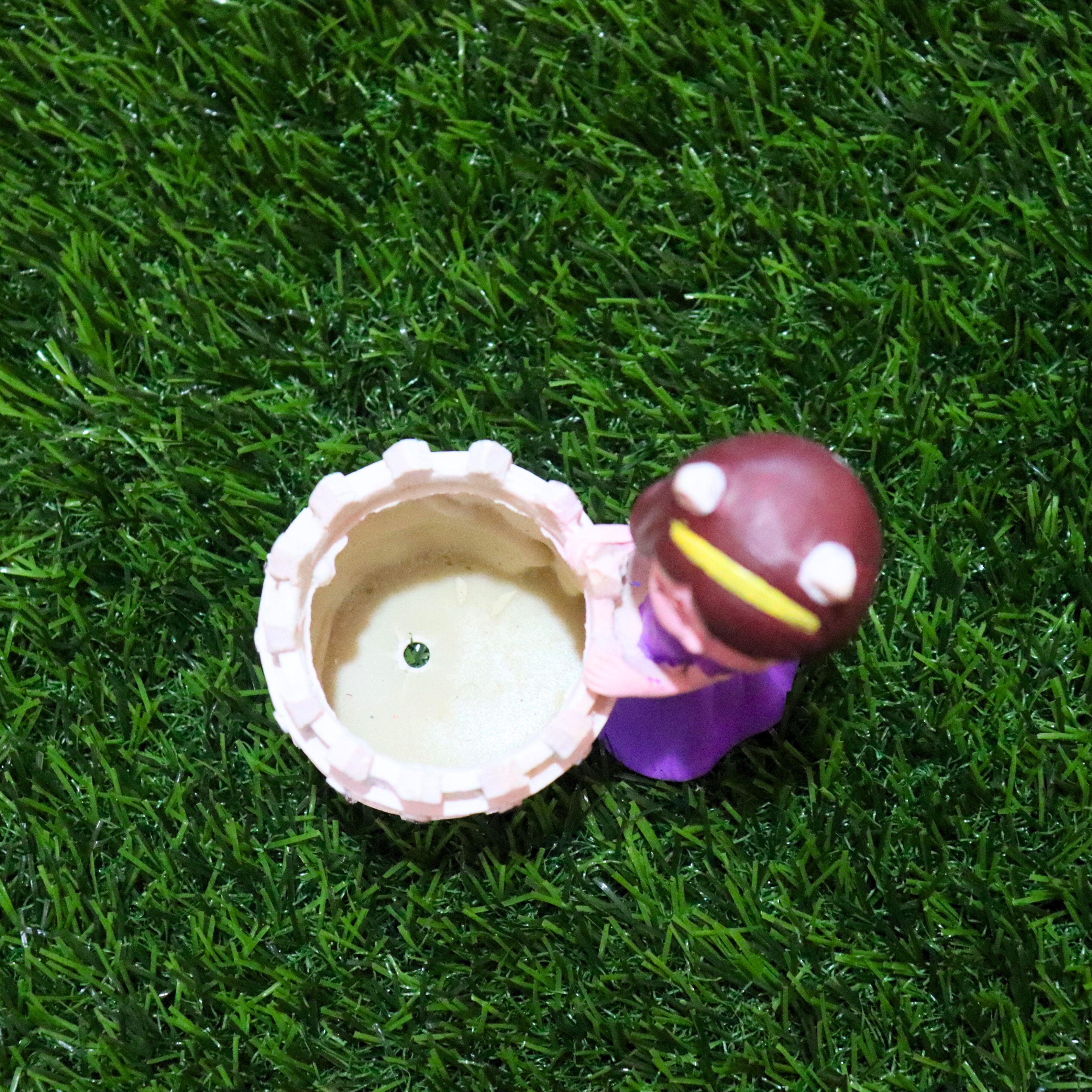 Seed2Plant Charming Girl with Basket Garden Decorative Miniature