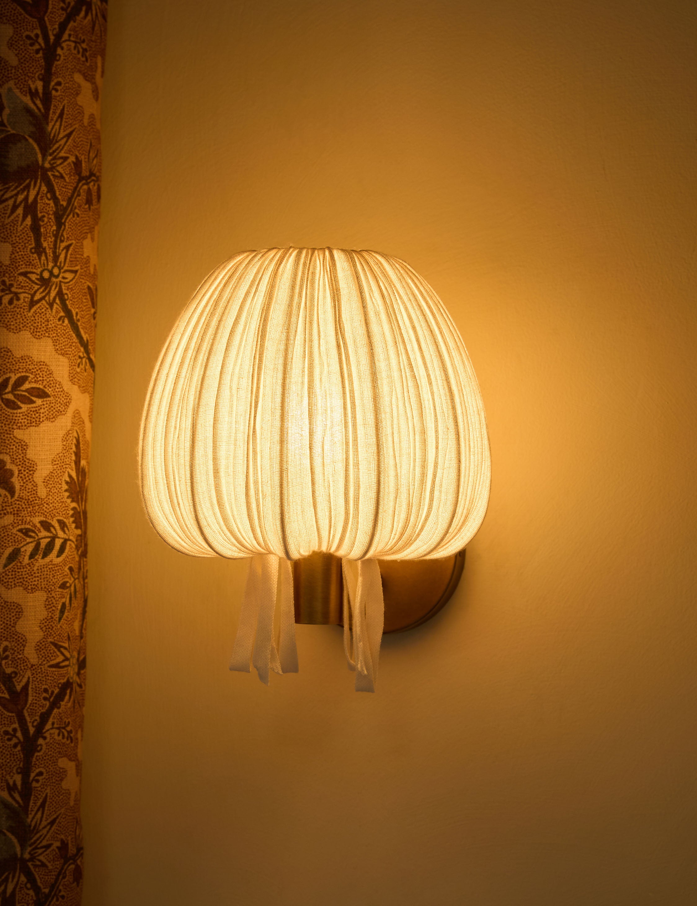 Lulu and Georgia Camas Sconce – Ivory - view 2