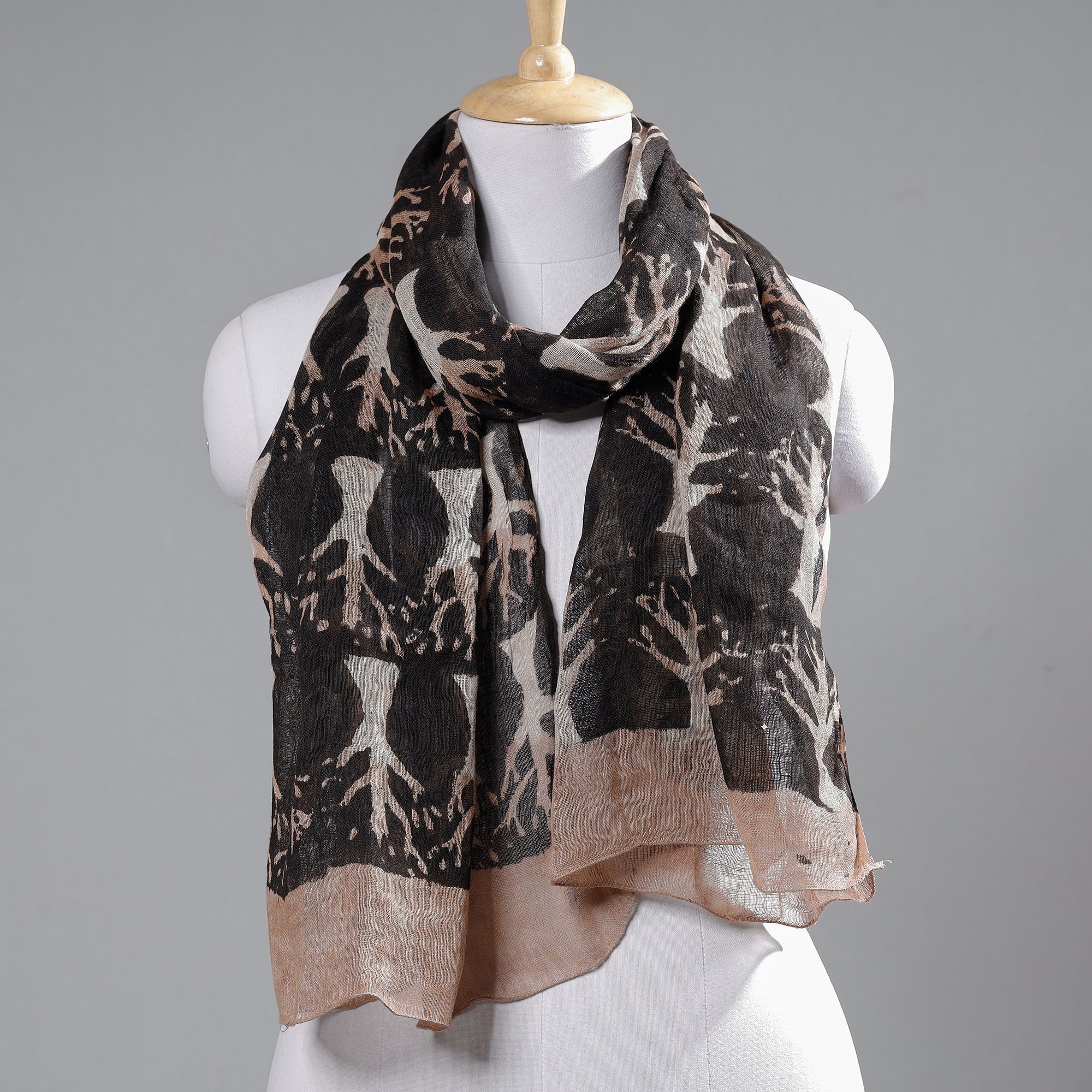 BINDAAS UNLIMITED Black - Block Art Print Linen Bindaas Stole