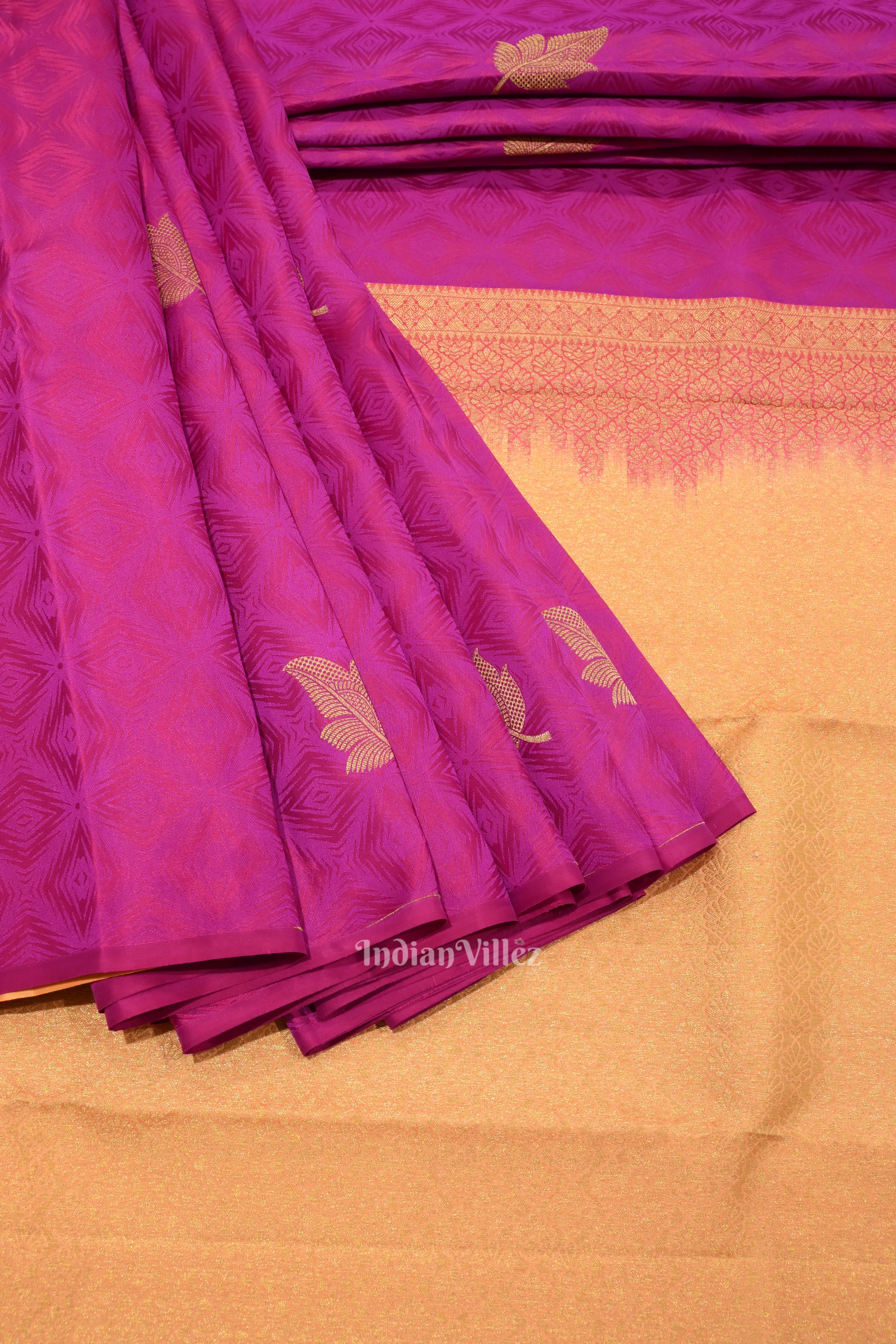 IndianVillèz Magenta Designer Pure Kanjivaram Silk Saree