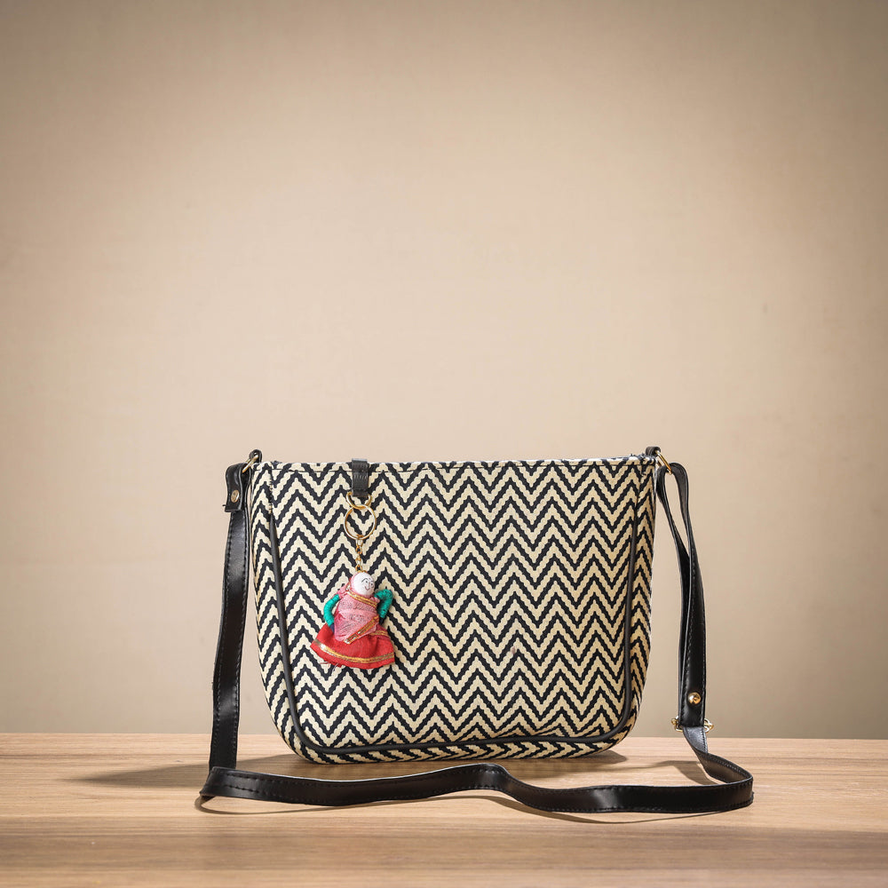 KACHCHH JI CHHAAP Beige - Handcrafted Cotton Sling Bag with Bag Charm