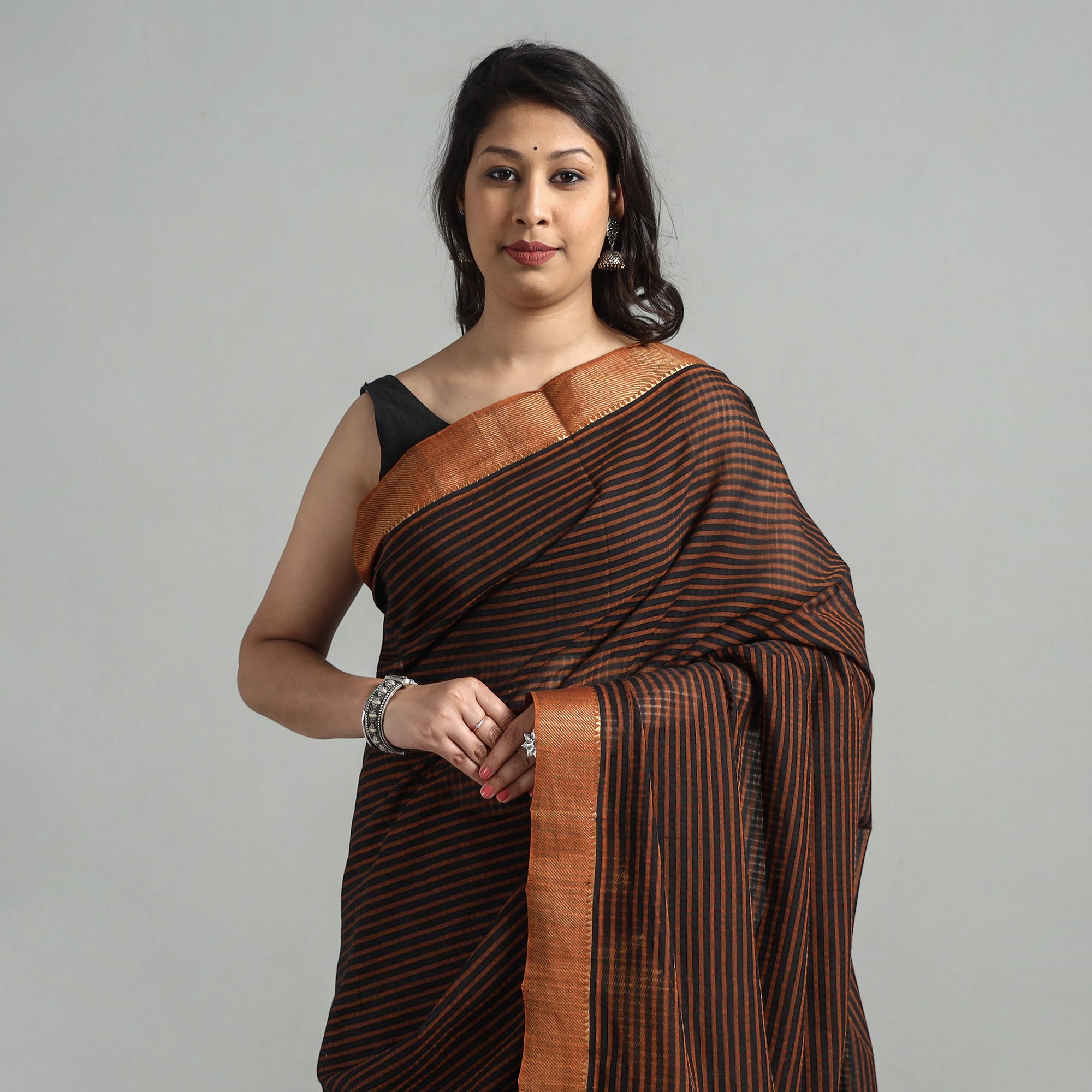 ITOKRI CRAFTS INITIATIVE Brown - Mangalagiri Stripe Cotton Handloom Saree with Ikat Blouse - view 3