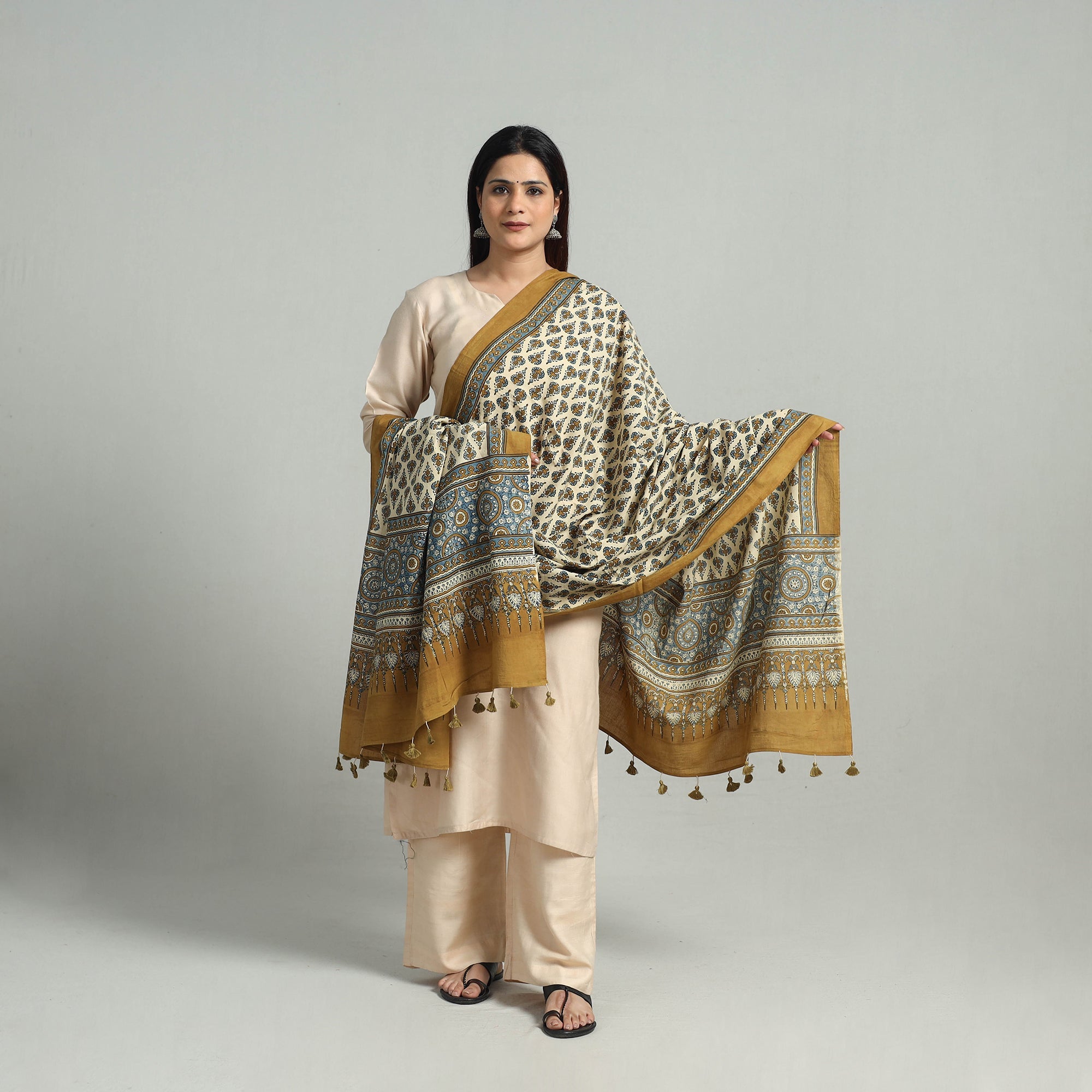 AJRAKH BY SUFIYAN ISMAIL KHATRI Beige - Hand Block Printed Cotton Ajrakh Dupatta 05 - view 2
