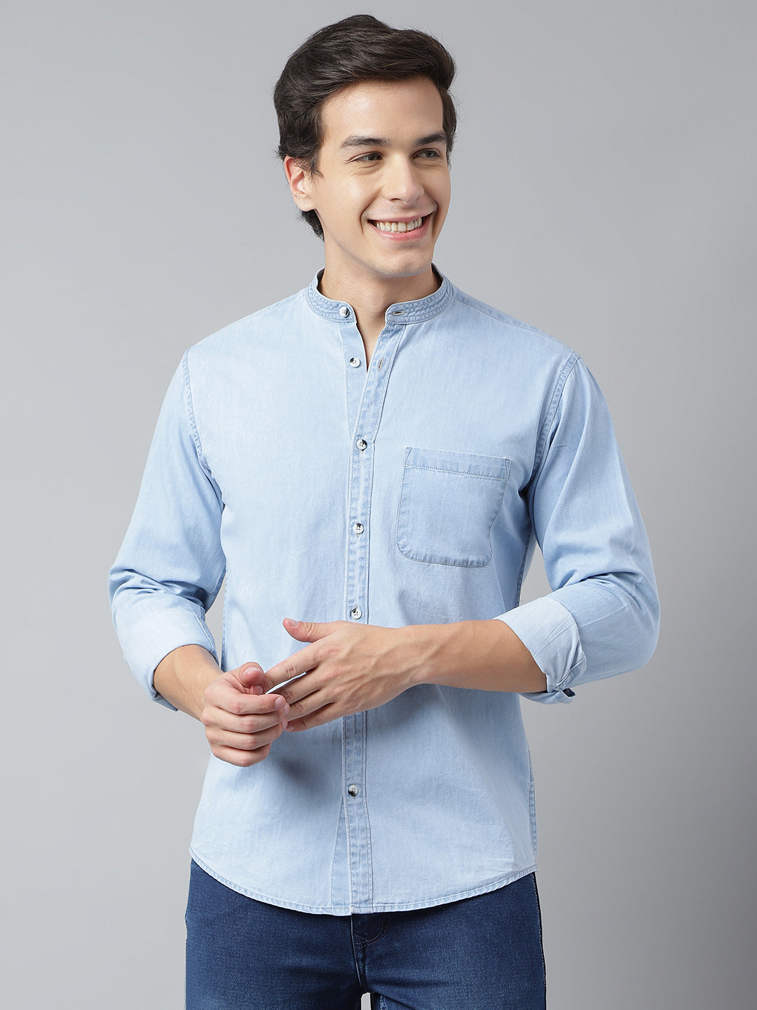 BlackTree Men Ice Blue Standard Fit Solid Casual Shirt