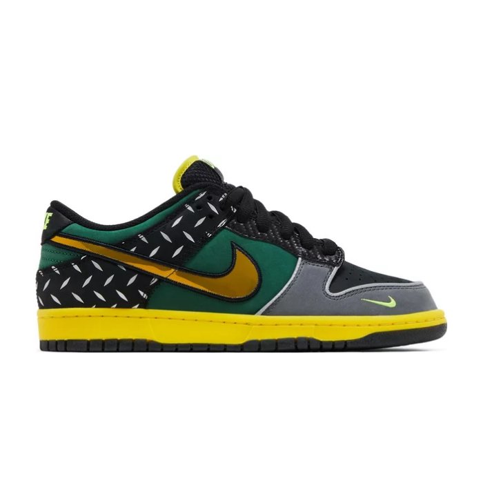 HYPE ELIXIR Nike Dunk Low What the Duck Home University of Oregon PE