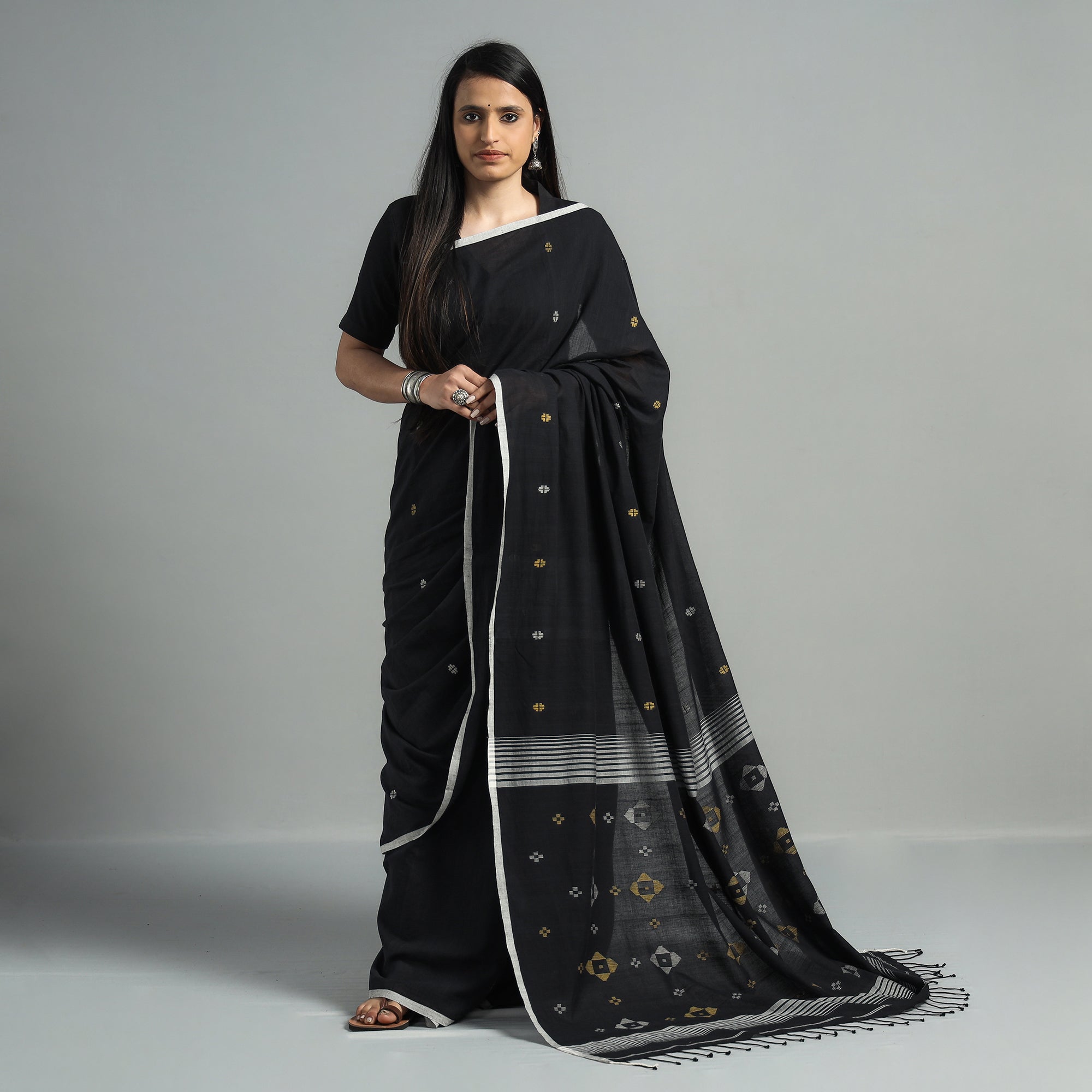SASHA Black - Handloom Cotton Phulia Jamdani Saree with Tassels