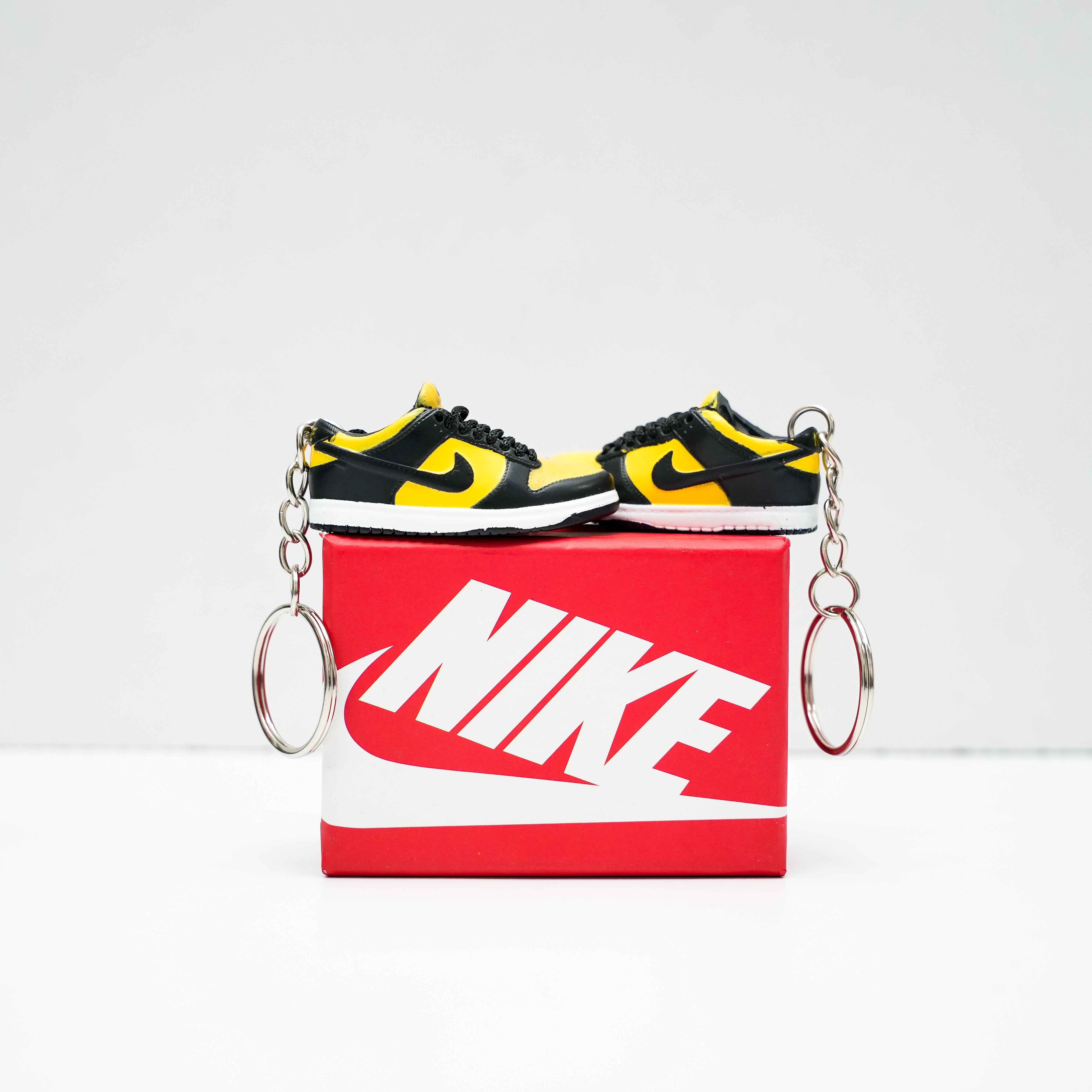 Kicks Machine 3D Sneaker Keychain With Box - Dunk Low Michigan