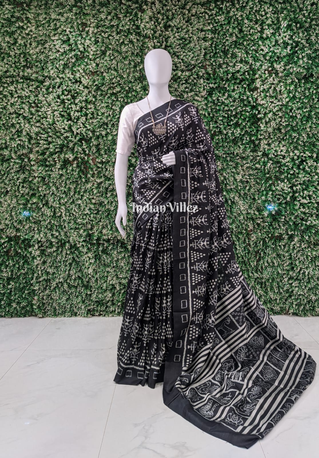 IndianVillèz Black White Tribal Jhoti Contemporary Silk Saree with Nabakothi Anchal