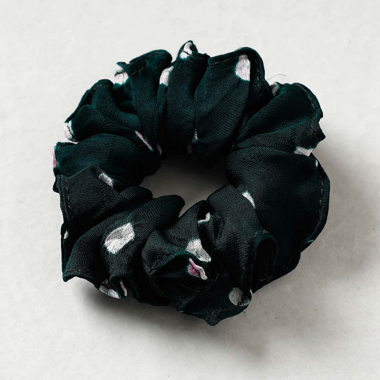 ITOKRI CRAFTS INITIATIVE Bandhani Tie-Dye Cotton Elastic Rubber Band/Scrunchie - view 2