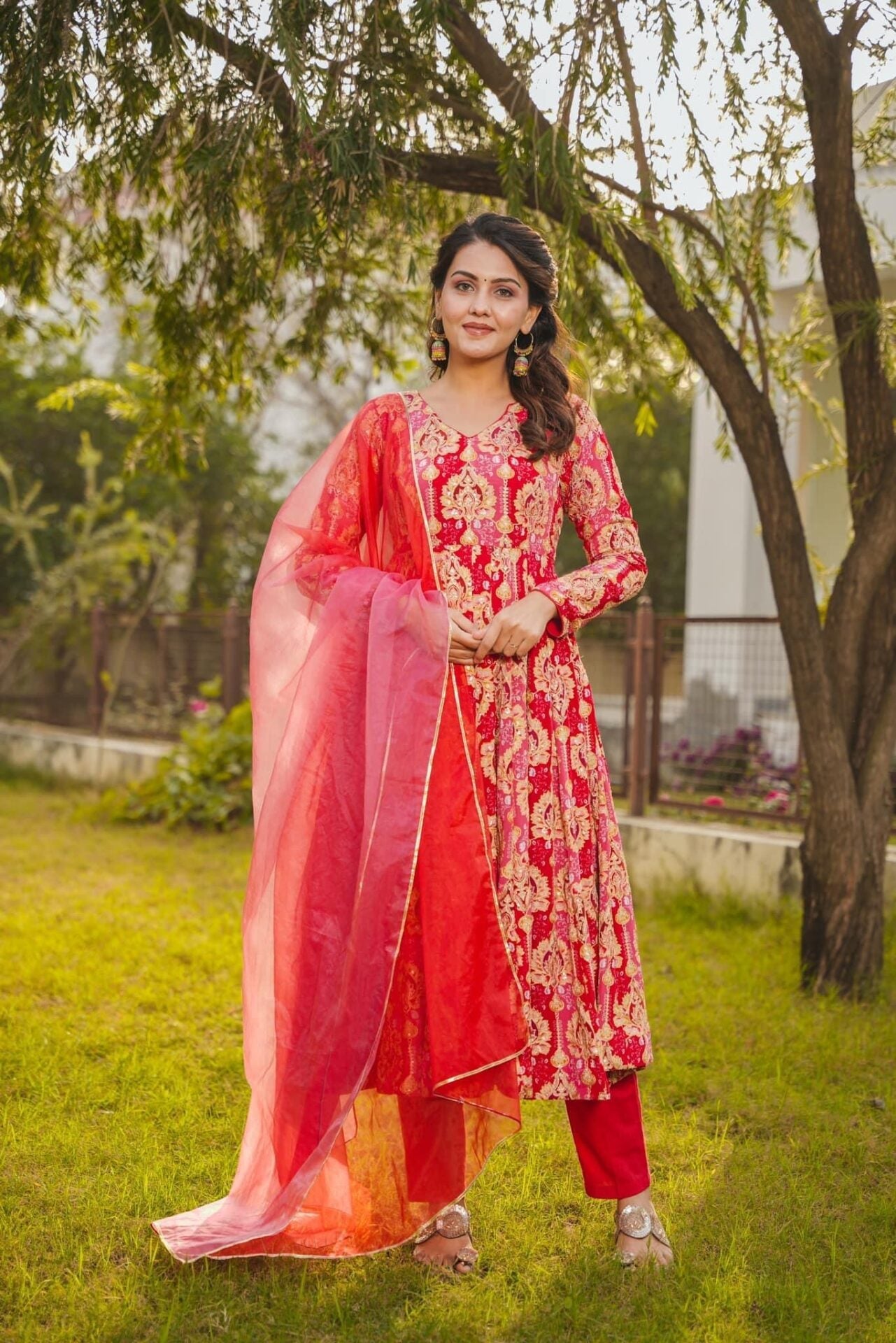 Idaho-o Naima Red Heavy Suit Set