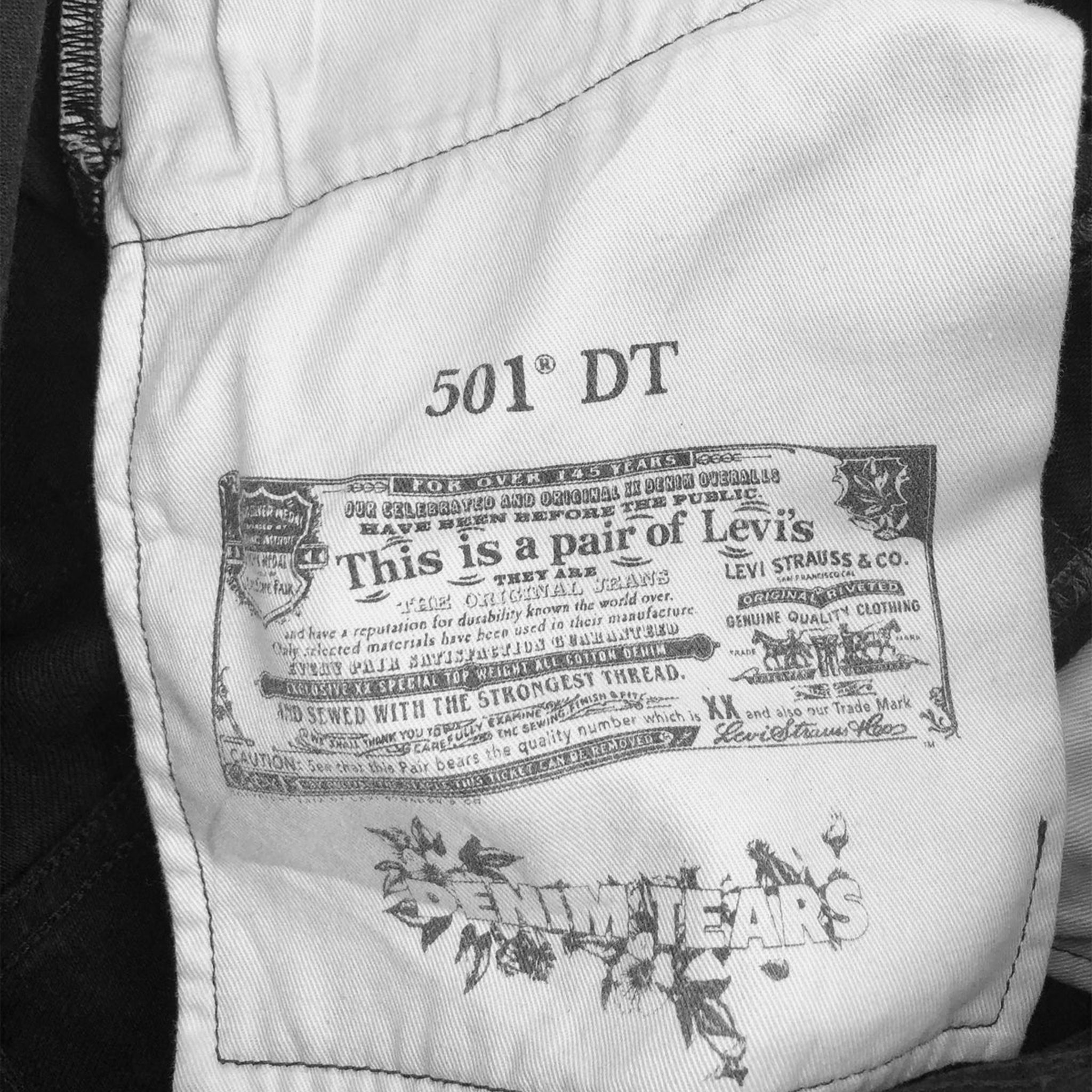 Denim Tears x Levi's Cotton Wreath Jeans Black - view 5