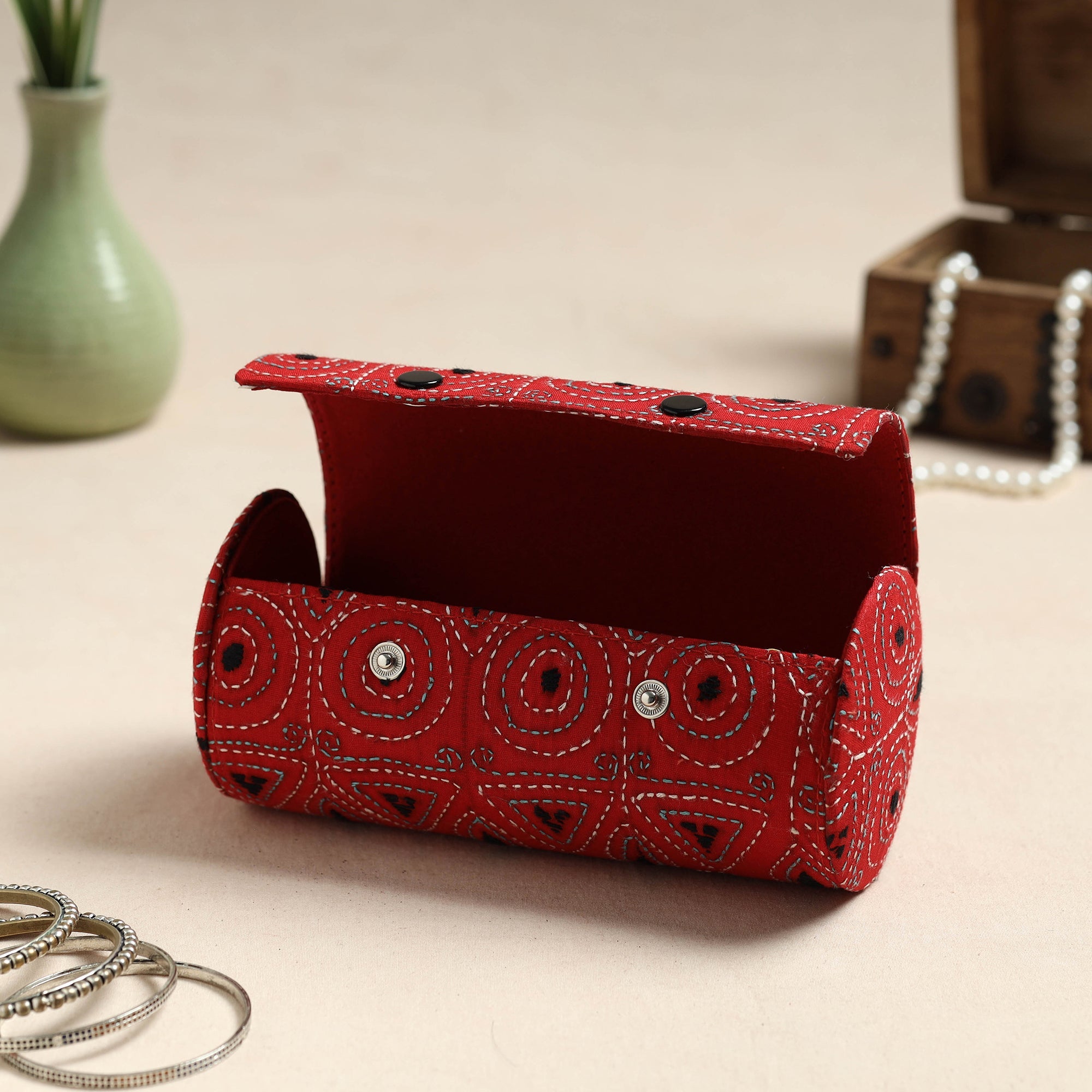 ASALKAAR Bengal Kantha Work Handcrafted Bangle Box (Big) - view 3
