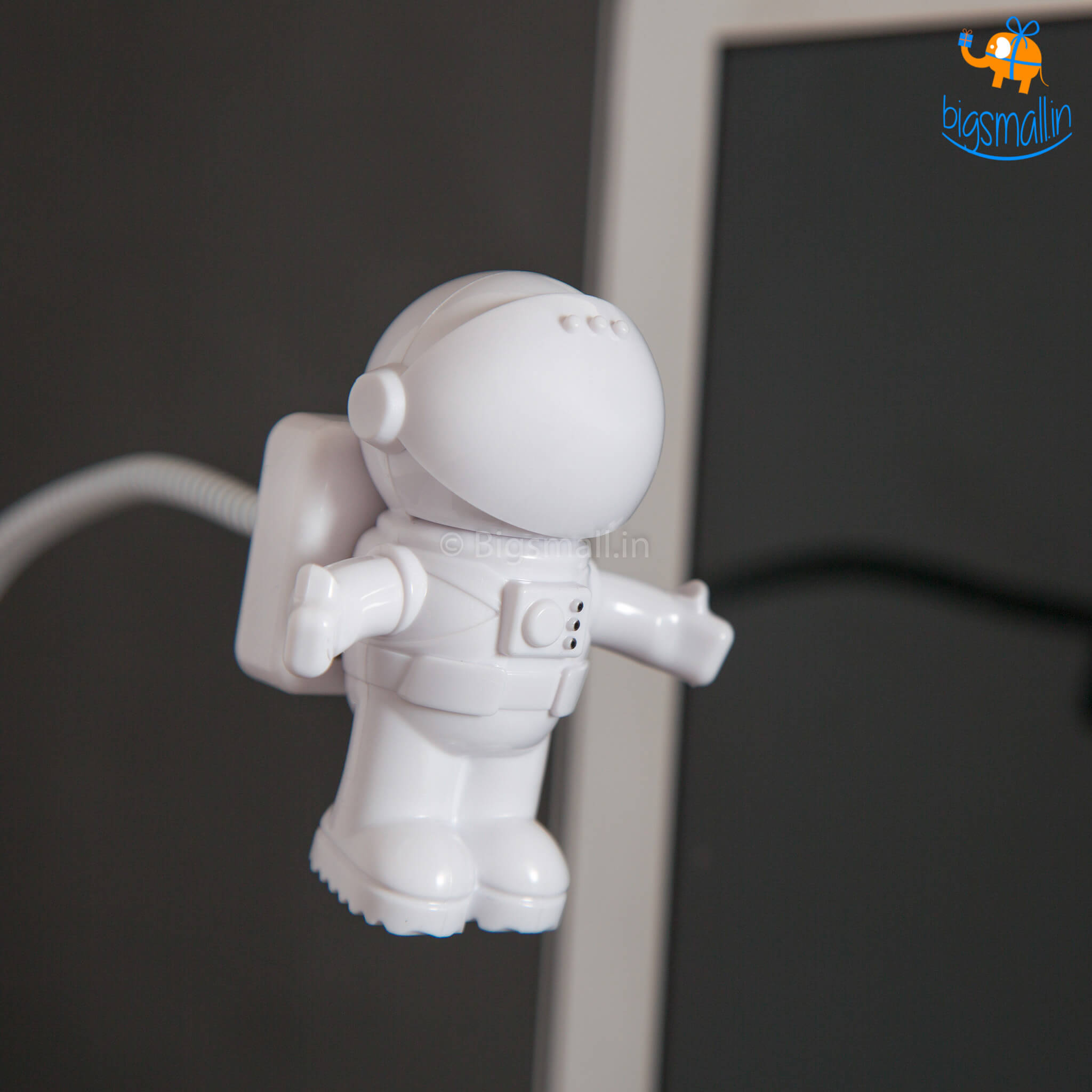 Porffitto Astronaut USB Night Light - view 2